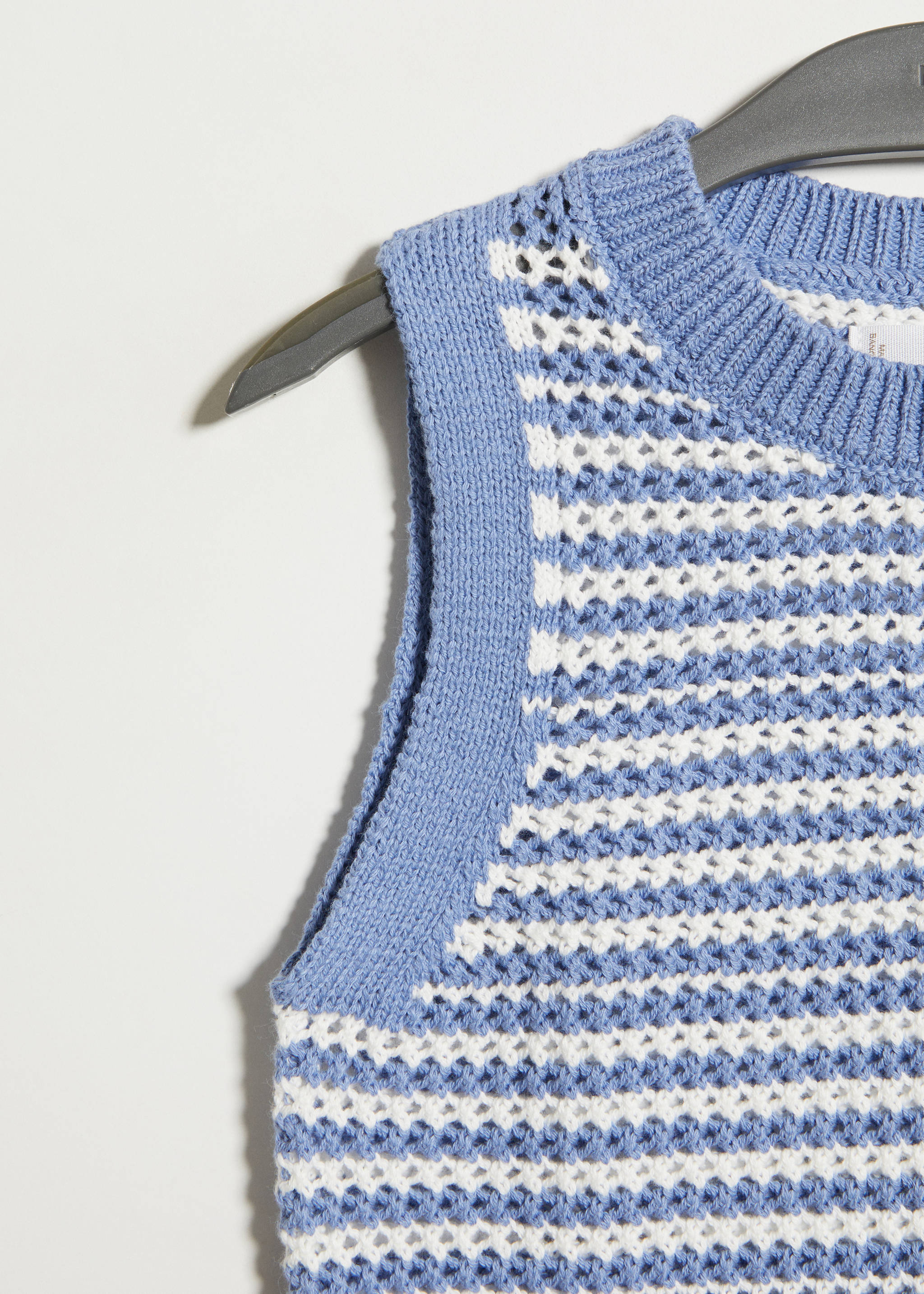 Striped knitted gilet - Details of the article 8