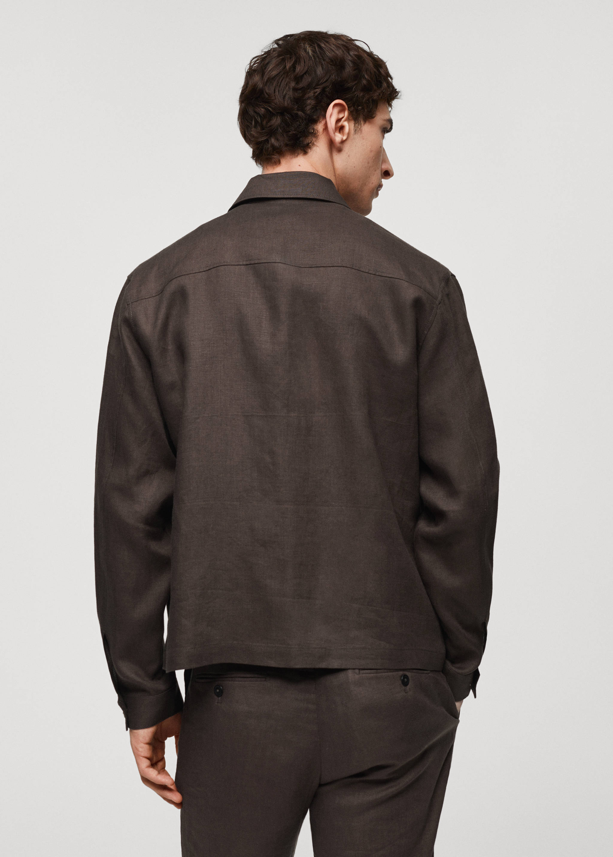 100% linen overshirt with pockets - Reverse of the article