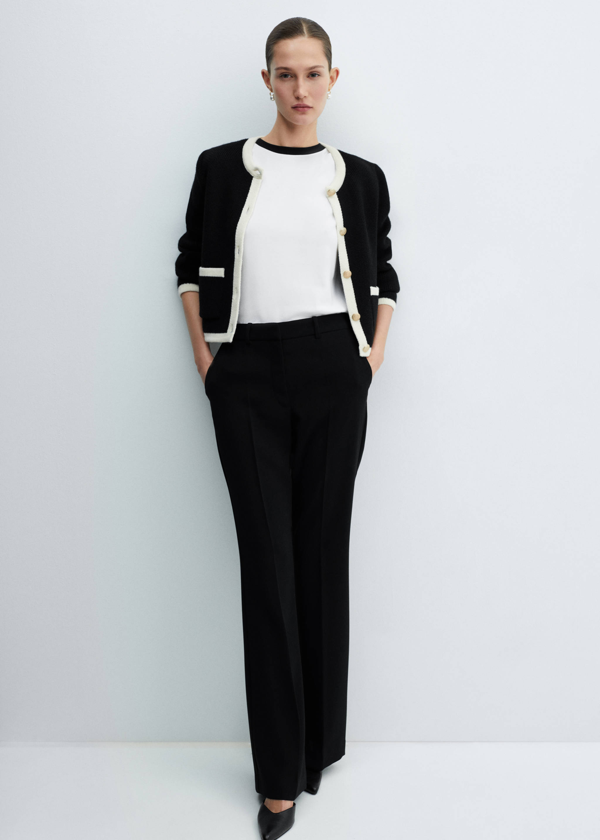 Contrasting collar cotton t-shirt - Details of the article 2