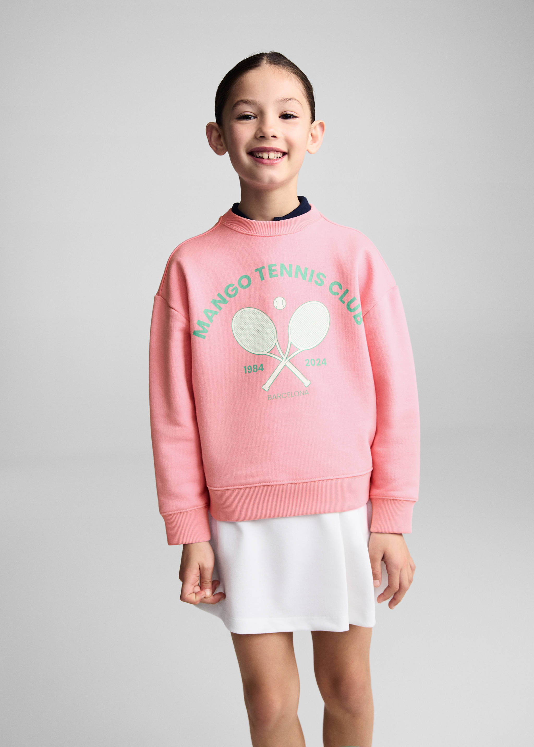 Sweater message imprimé - Plan moyen