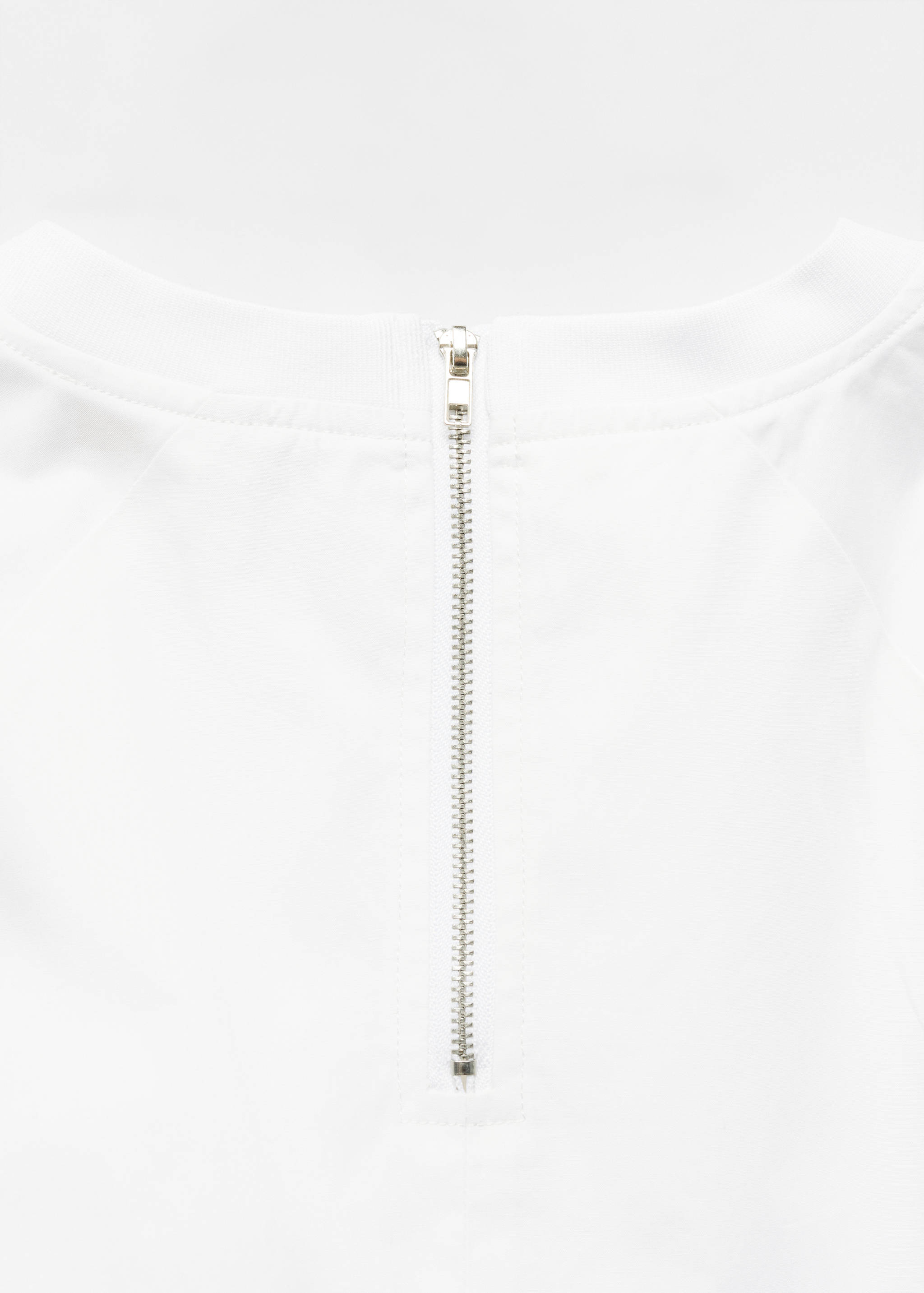 Puffed sleeves blouse - Details of the article 8