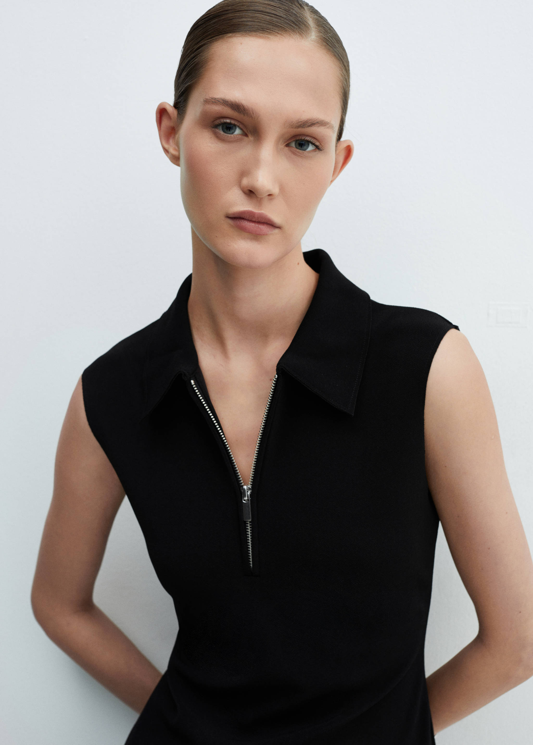 Zipper neck dress - Details of the article 1