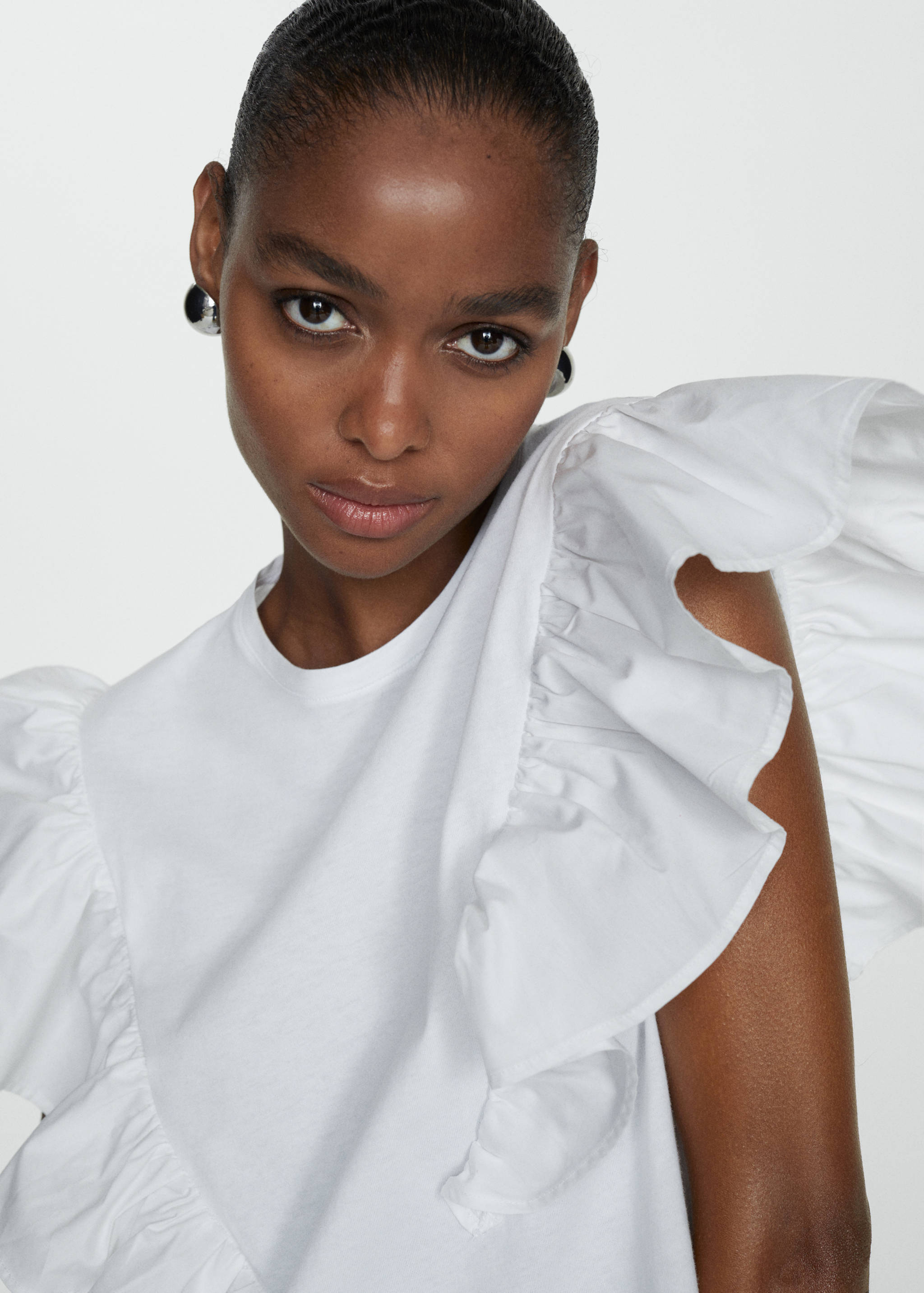100% cotton t-shirt with ruffles - Details of the article 1