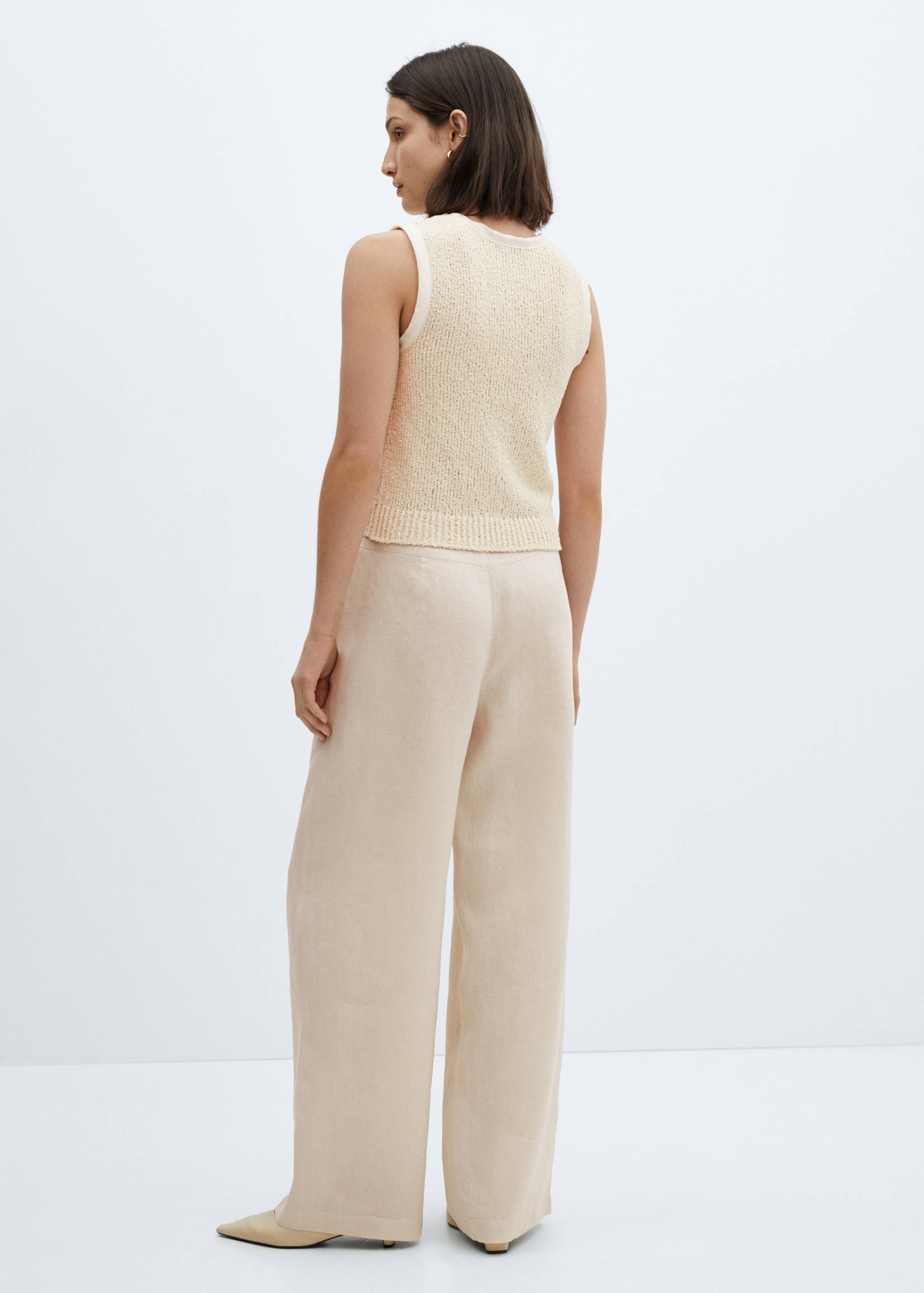 Top with contrasting finishes - Reverse of the article
