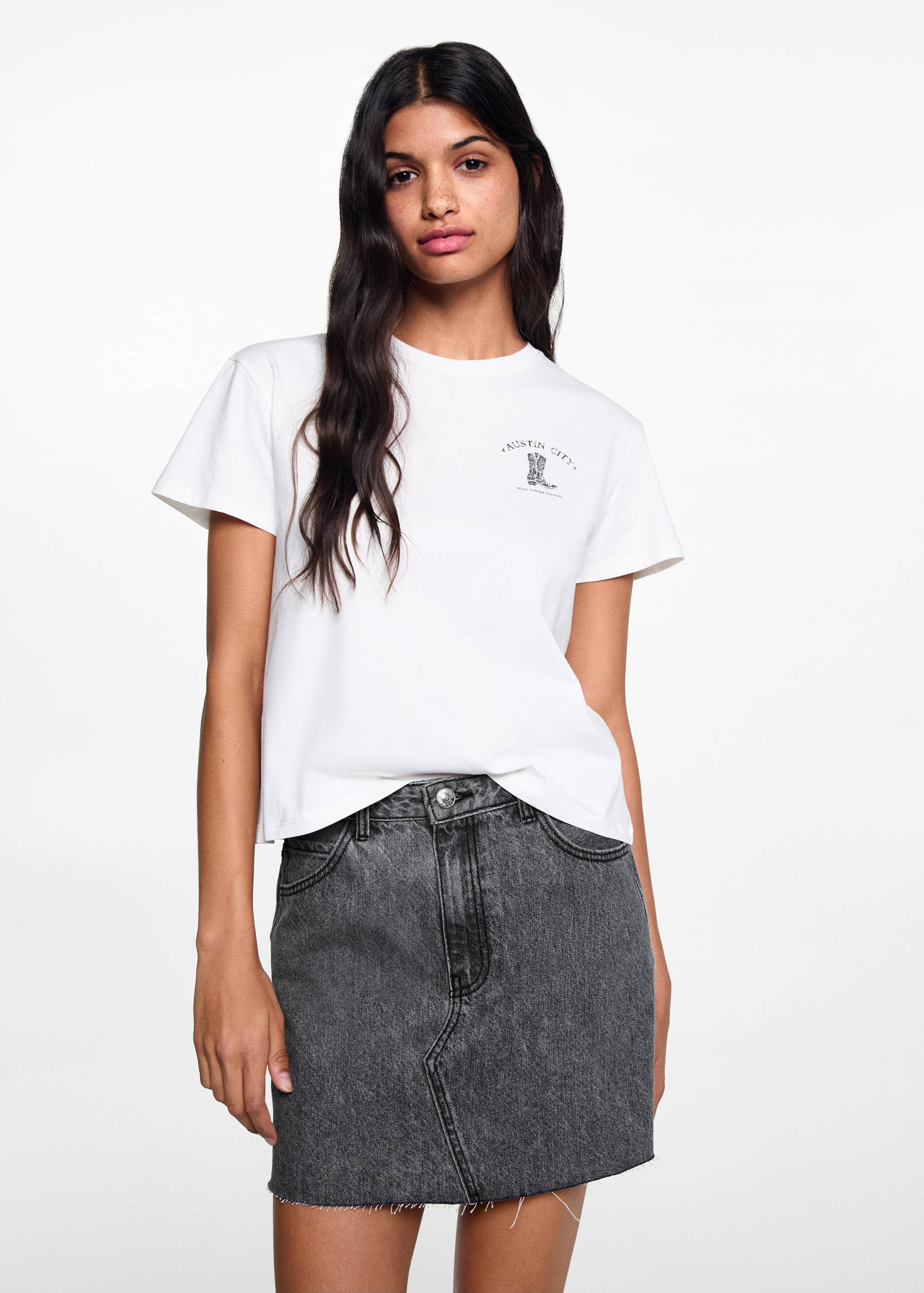 Minijupe en jean - Plan moyen