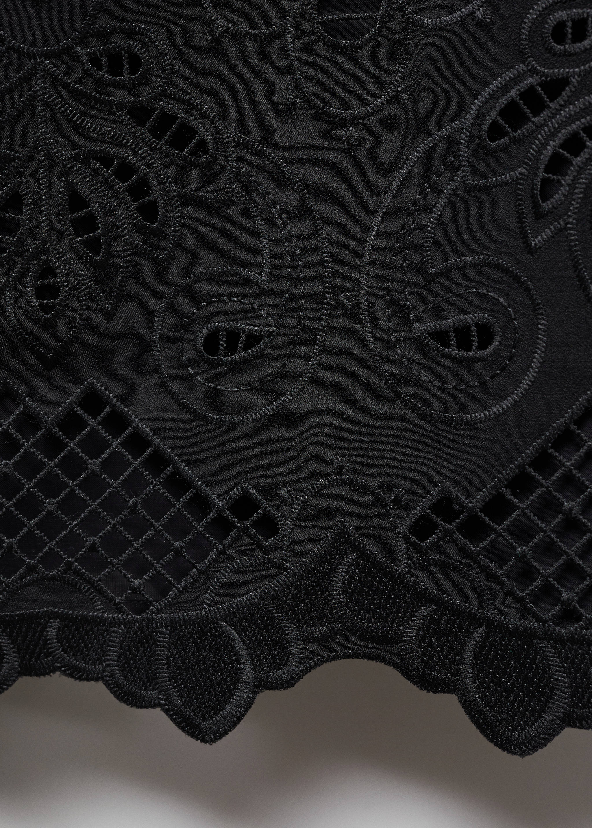 Embroidered short dress - Details of the article 8