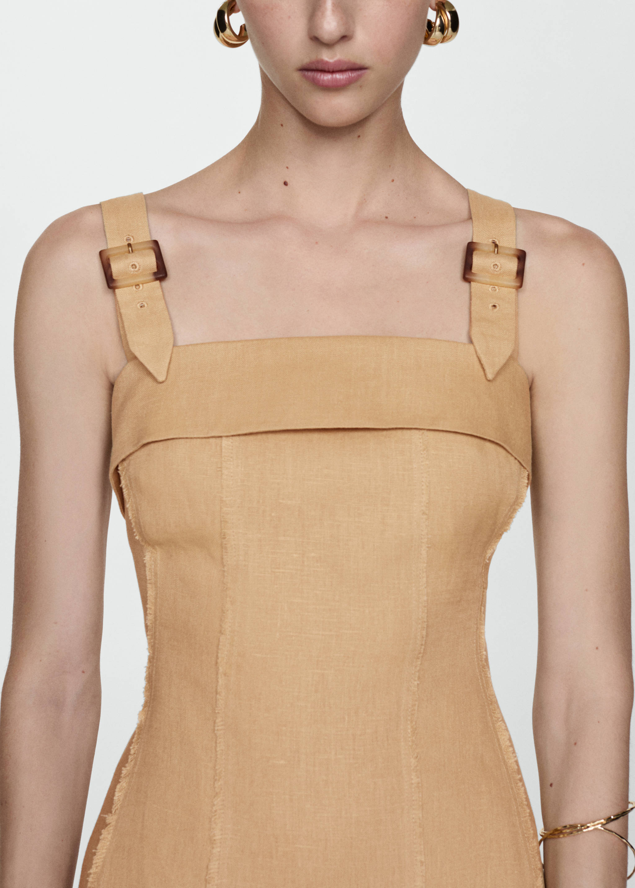 Linen dress with buckle straps - Details of the article 6
