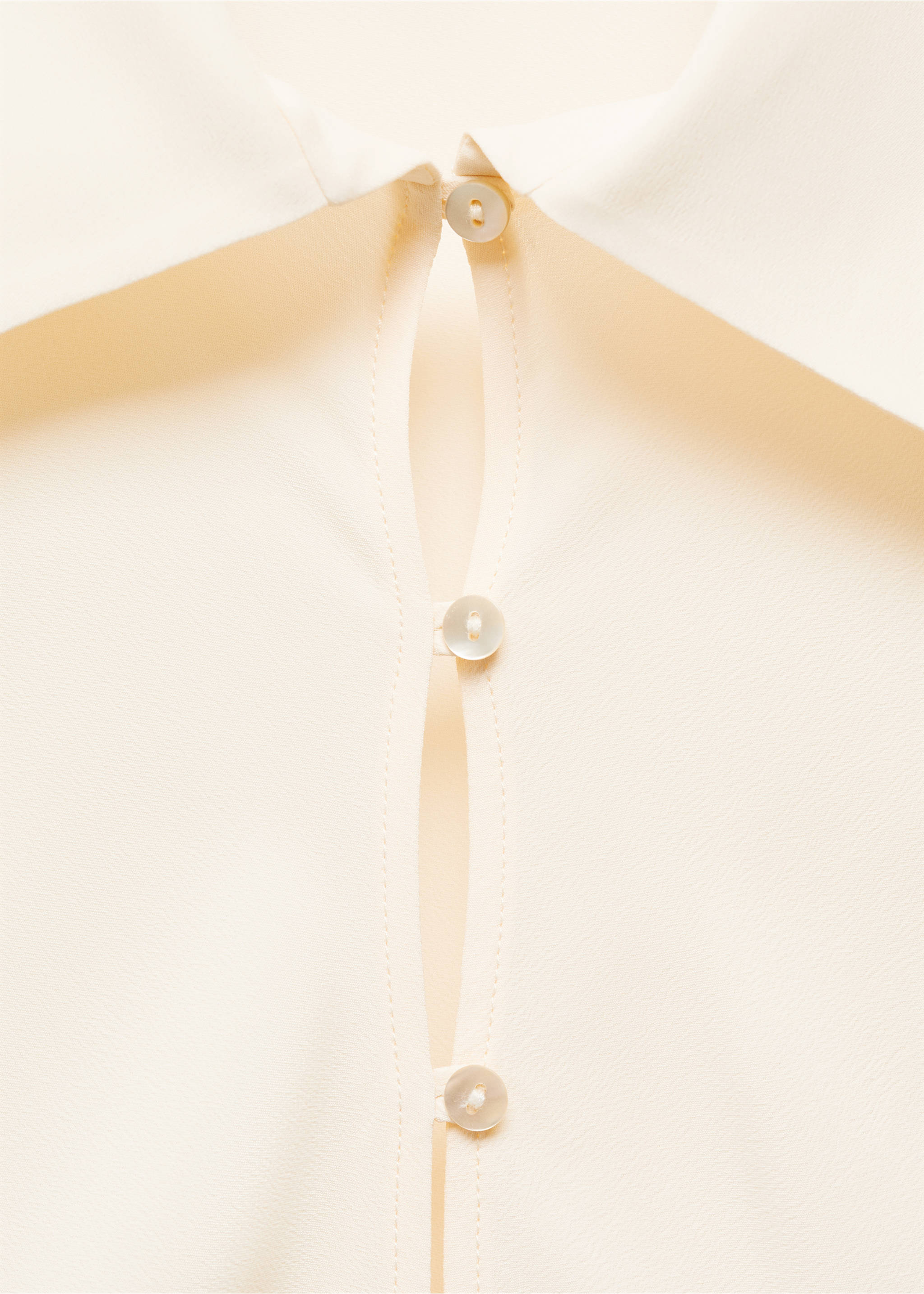 Silk-blend button-down shirt - Details of the article 8, Ecru. Ref: 67038657-00.