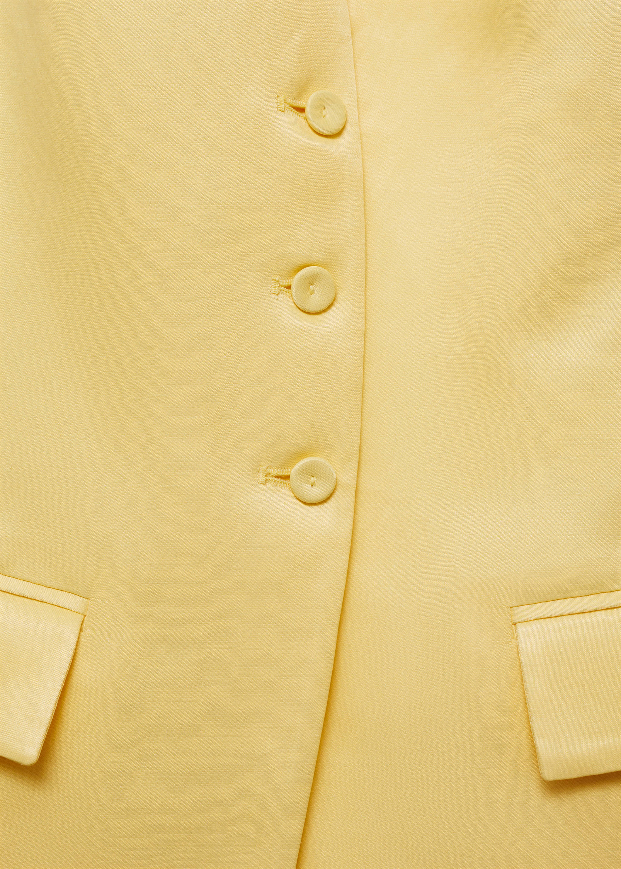Halter-neck vest with buttons - Details of the article 8