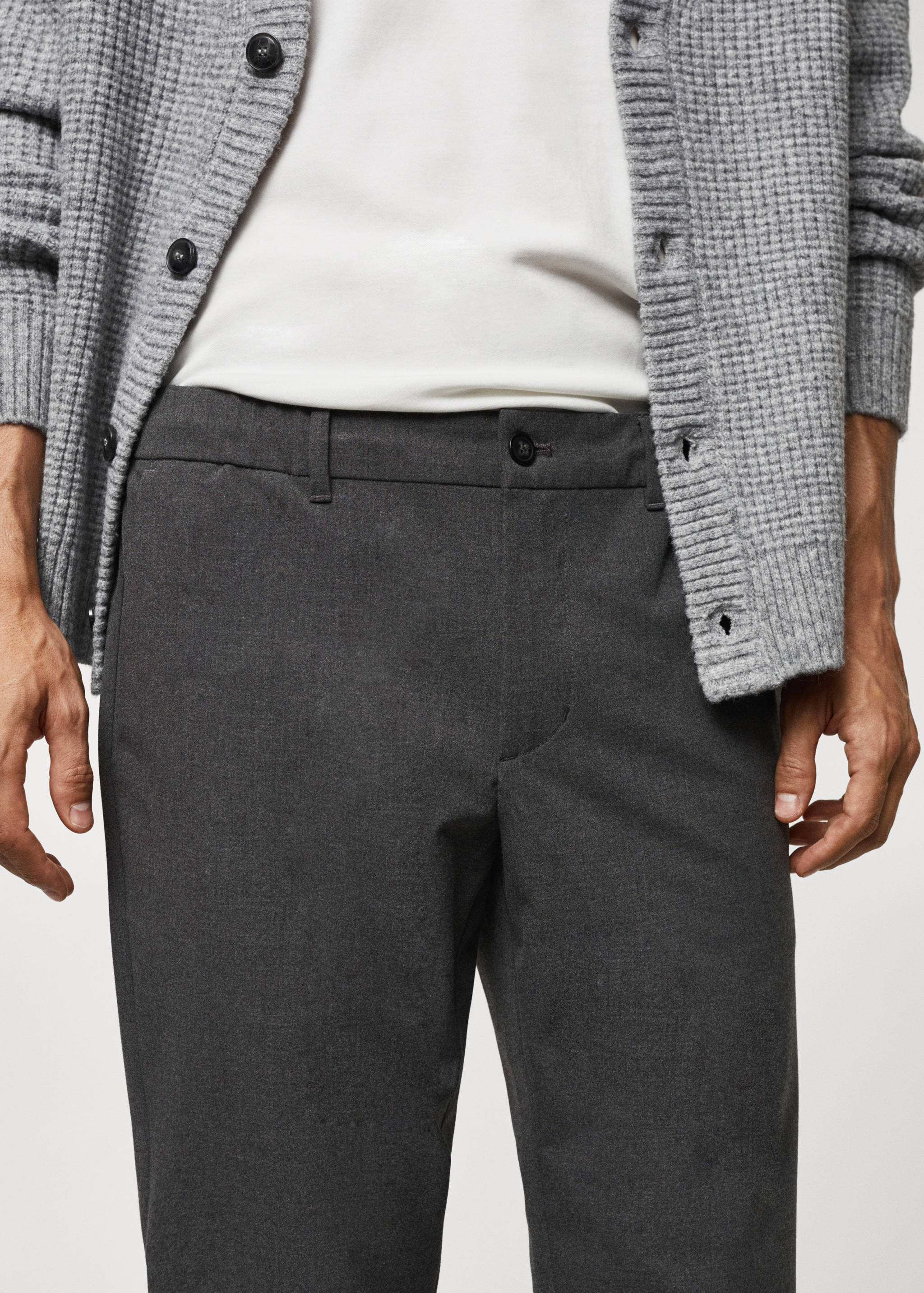 Slim-fit jogger trousers with drawstring - Details of the article 1