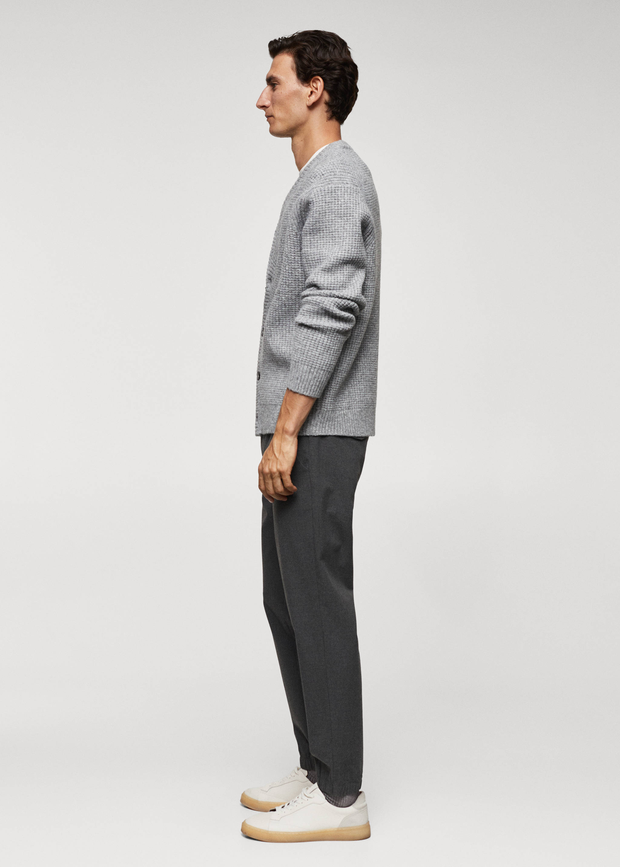 Slim-fit jogger trousers with drawstring - Details of the article 4