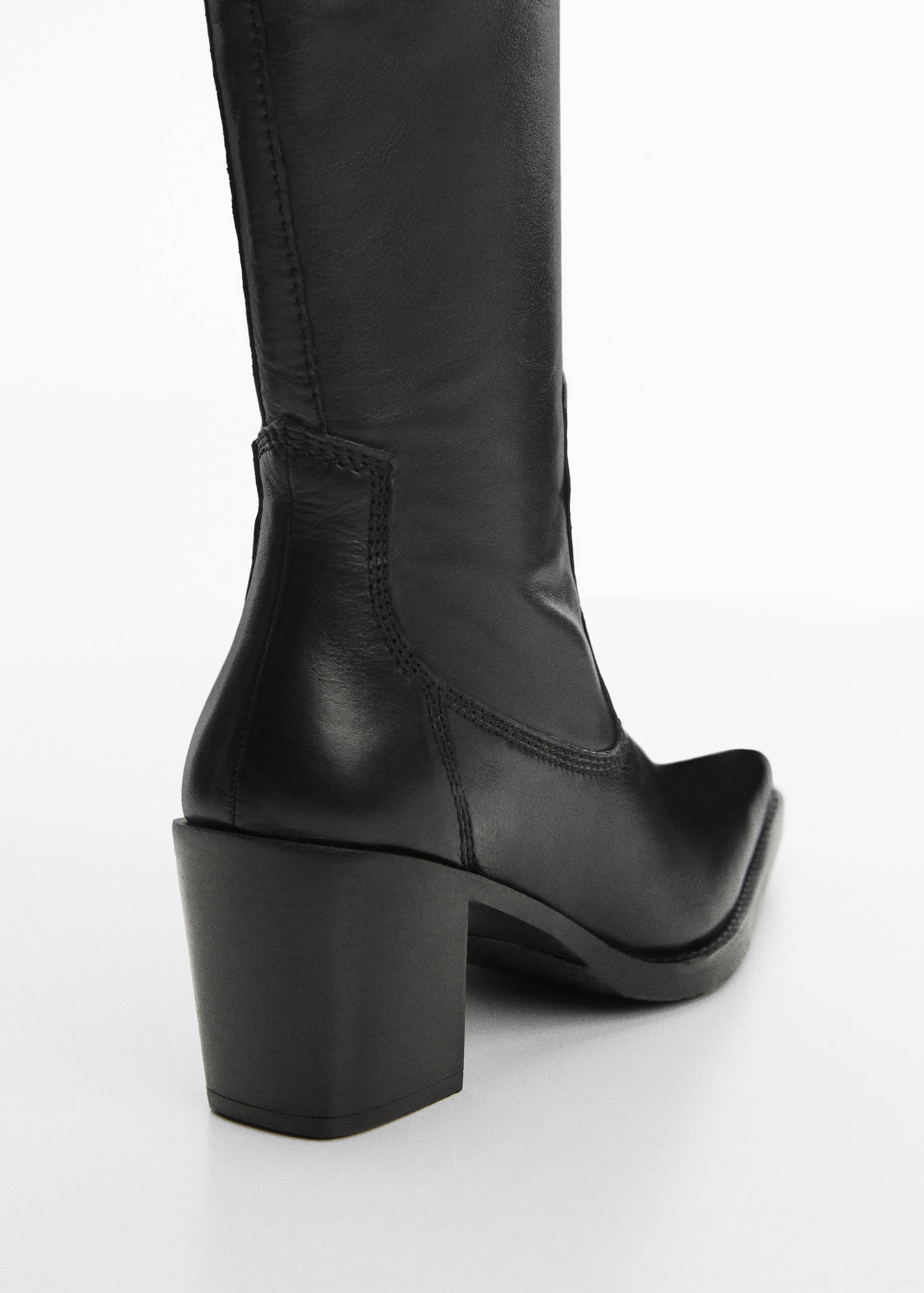 High heel leather boot - Details of the article 2