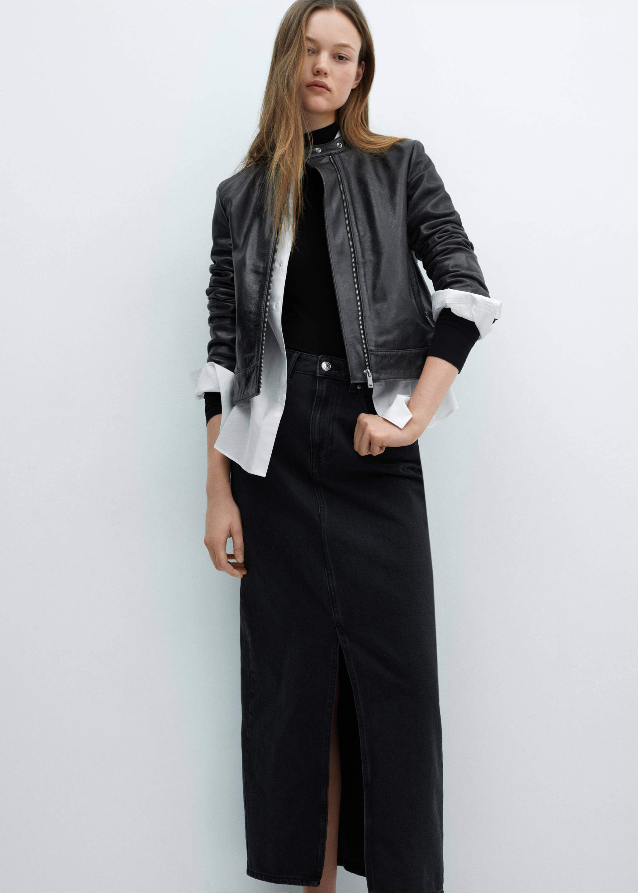 Jupe jean fendue - Détail de l'article 1, Black denim. Ref: 67040261-00.