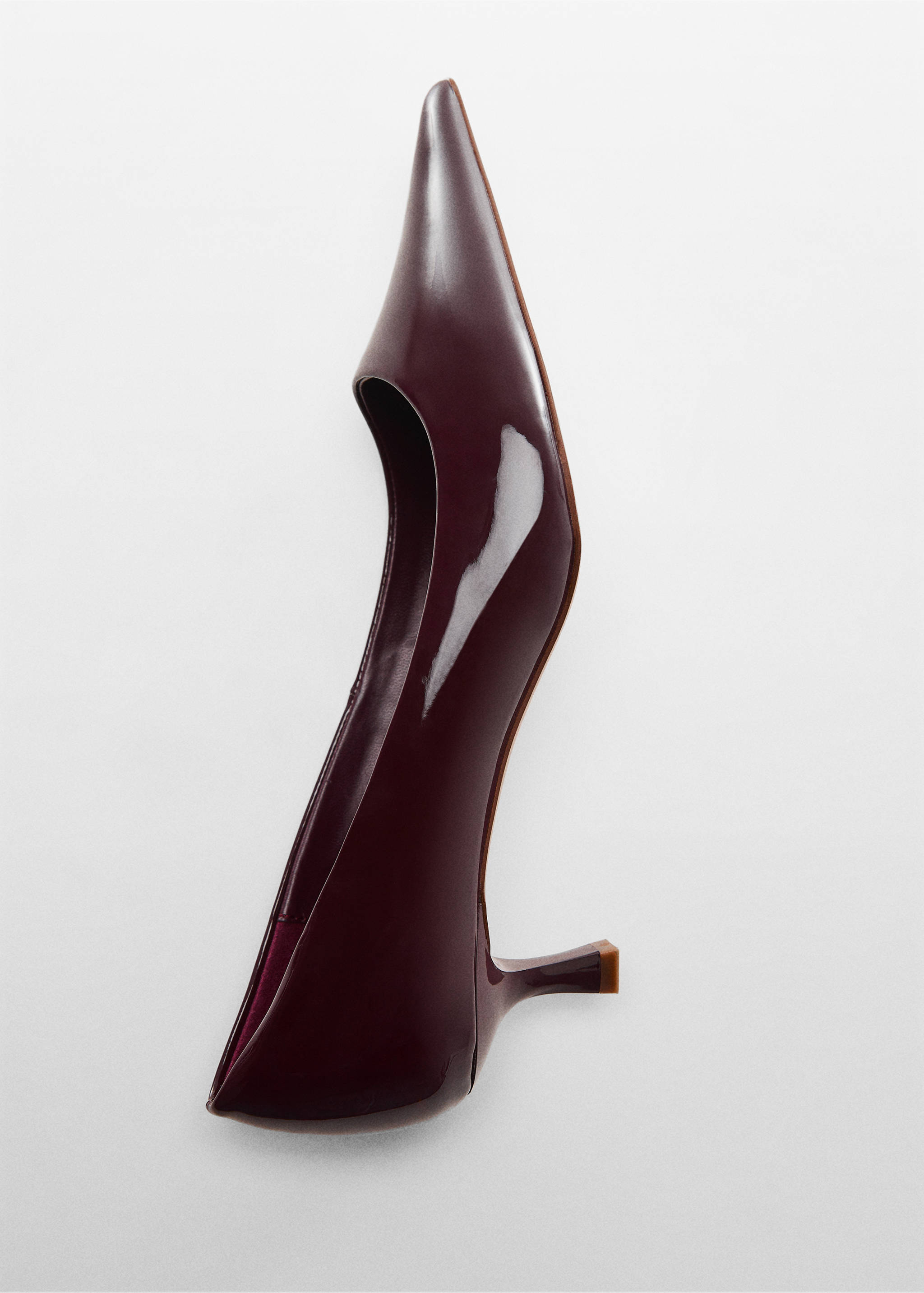 Kitten heel shoes - General plane