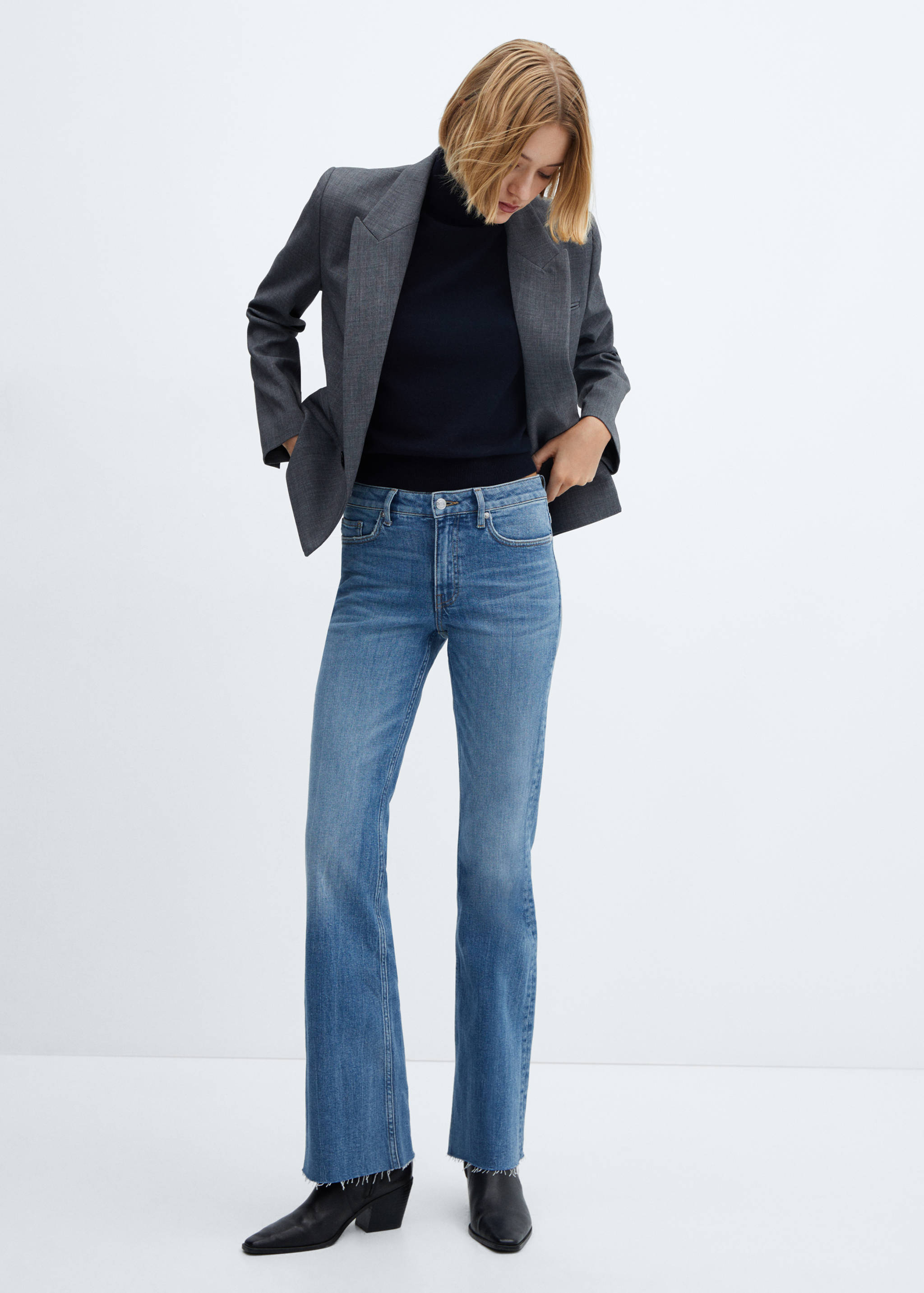 Джинсы flare с посадкой на талии - Общий план