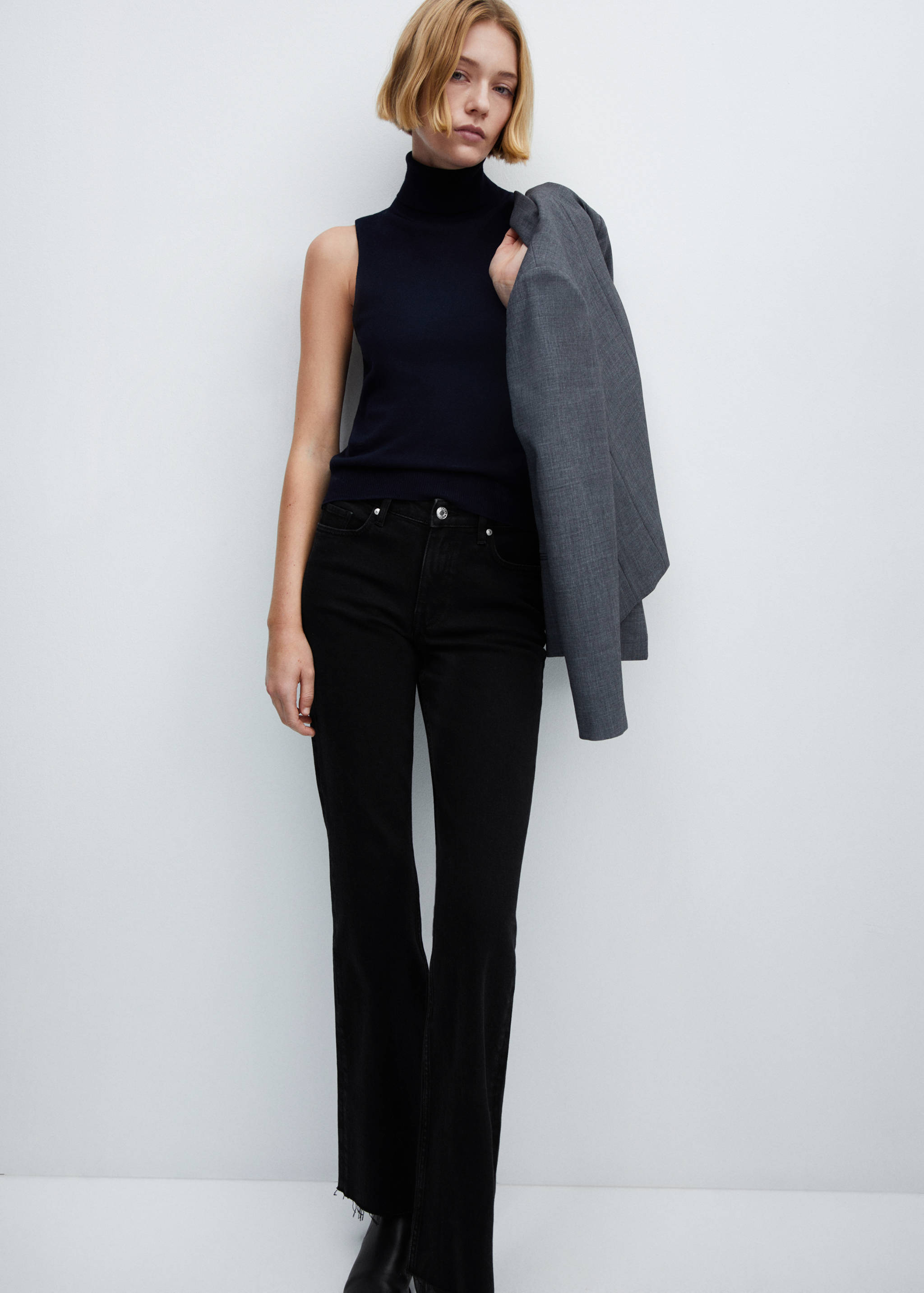 Джинсы flare с посадкой на талии - Деталь изделия 2