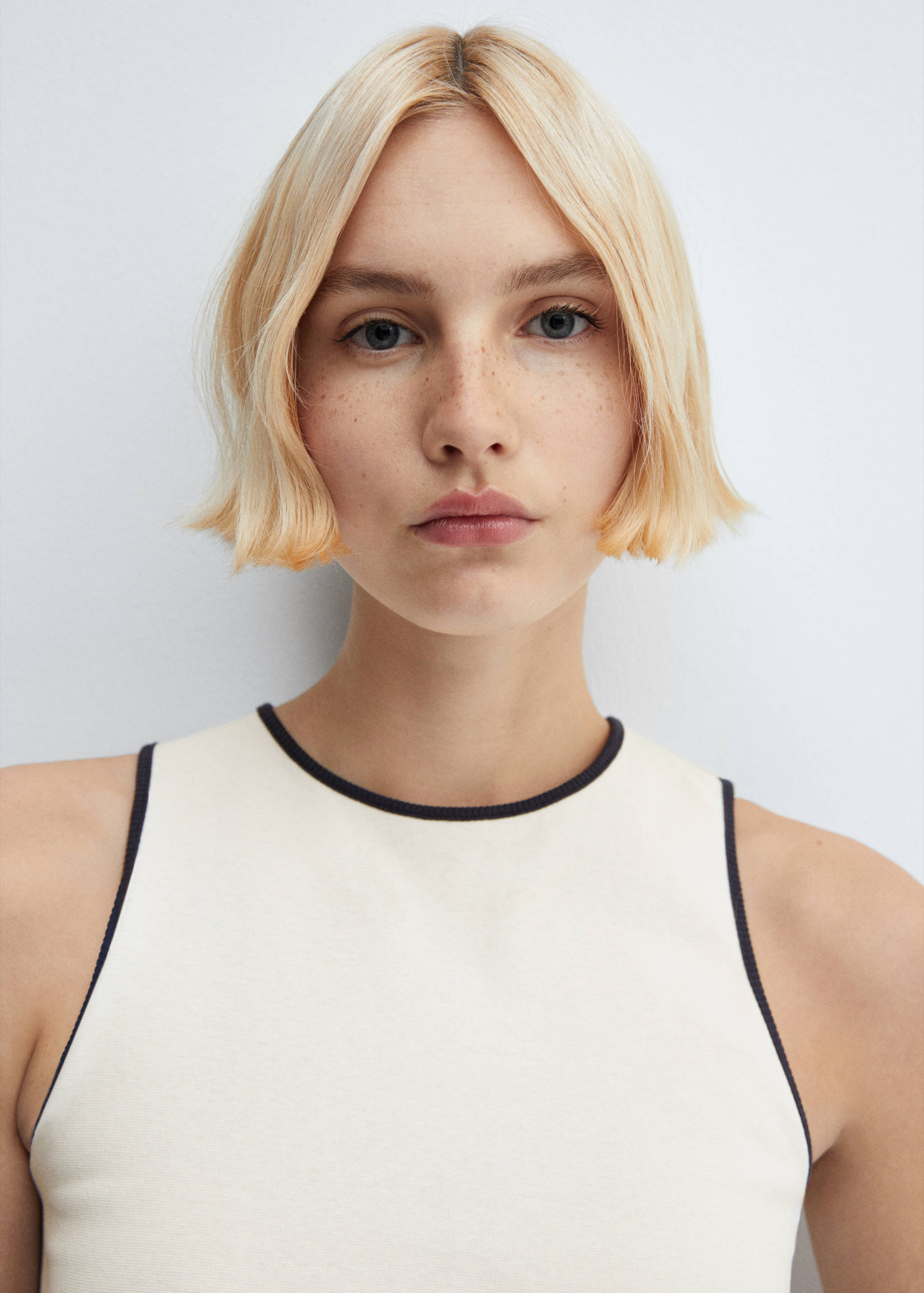 Contrast trim top - Details of the article 1