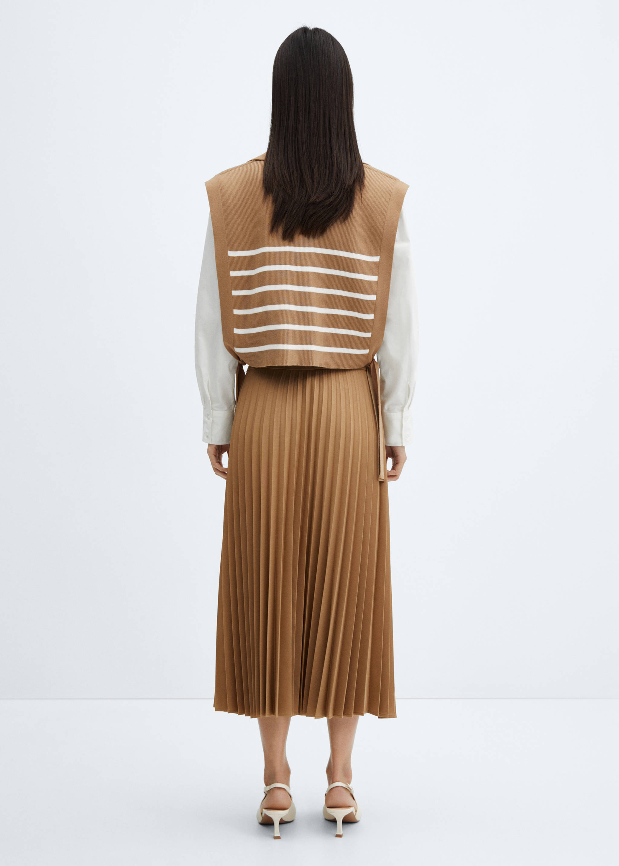 Striped gilet with bow detail - Reverse of the article