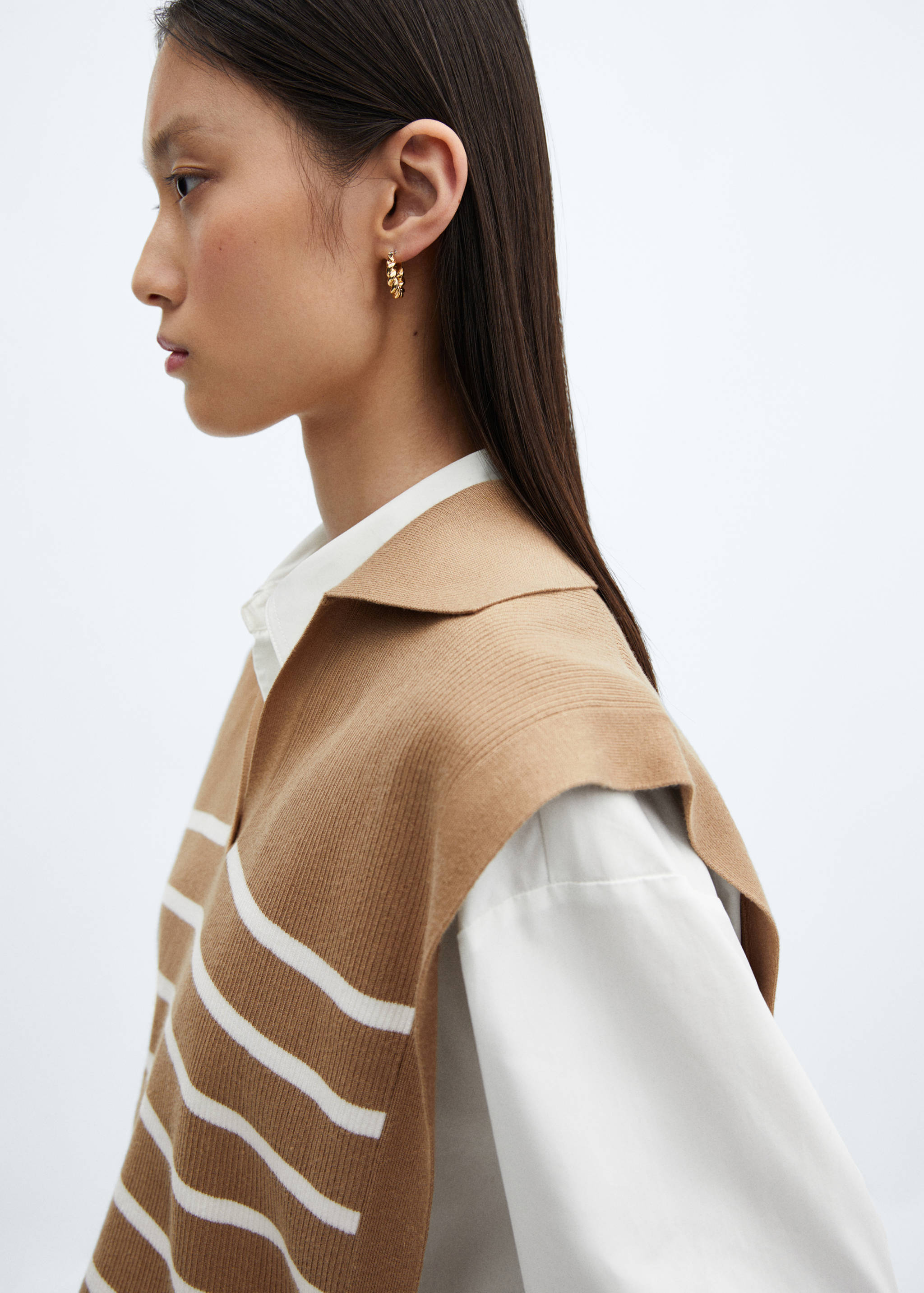 Striped gilet with bow detail - Details of the article 1
