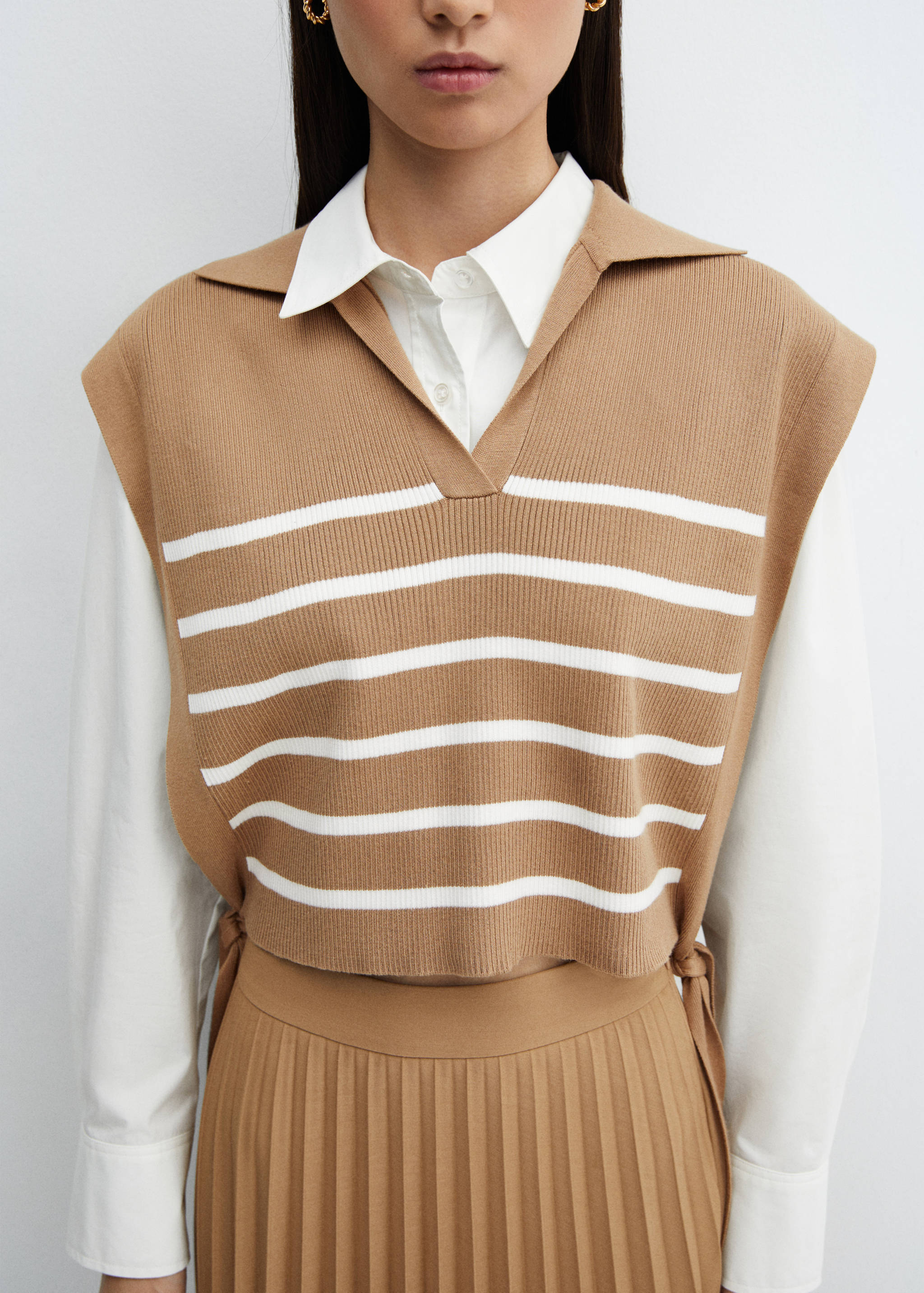 Striped gilet with bow detail - Details of the article 6