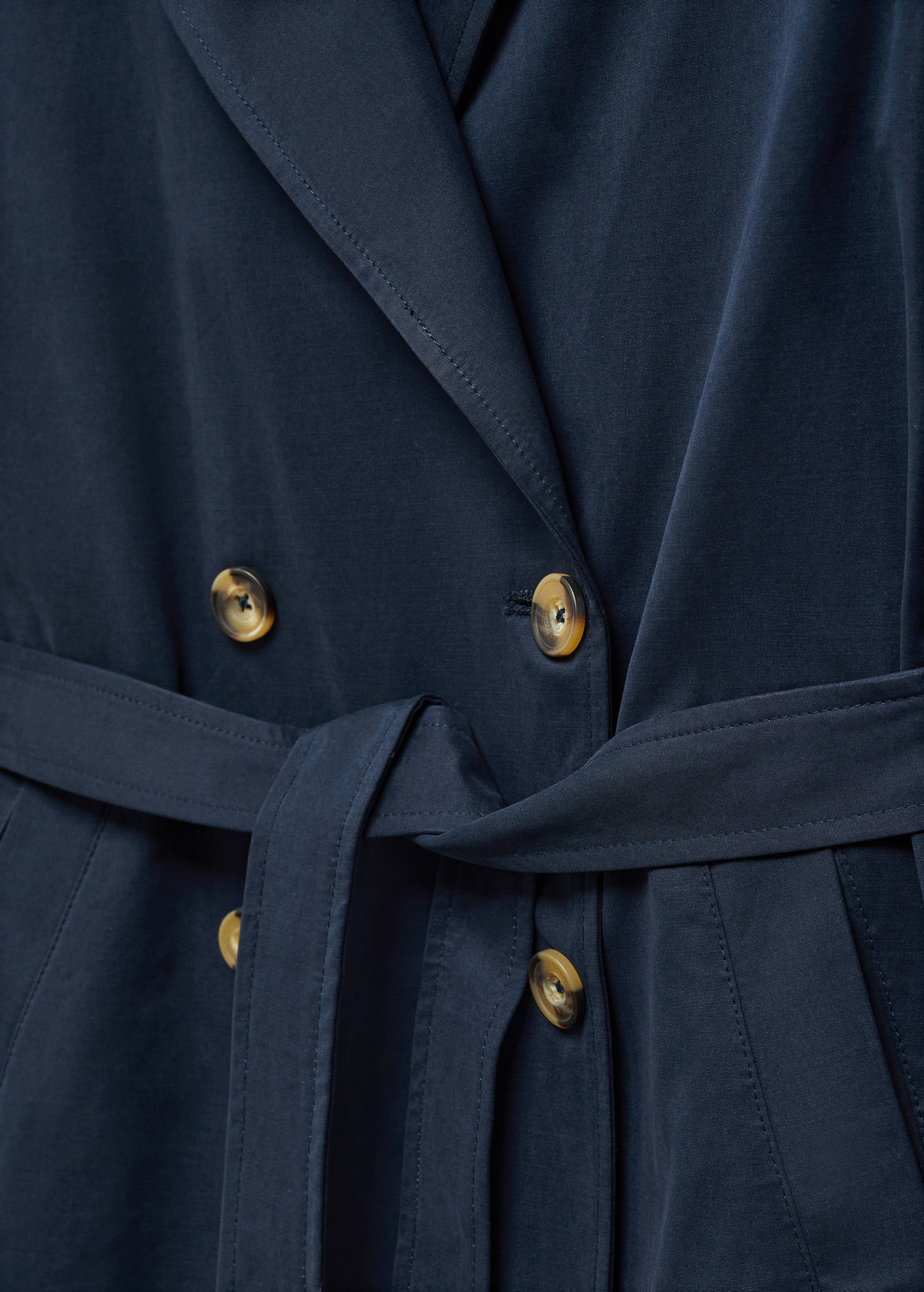 Classic trench coat with belt - Details of the article 8