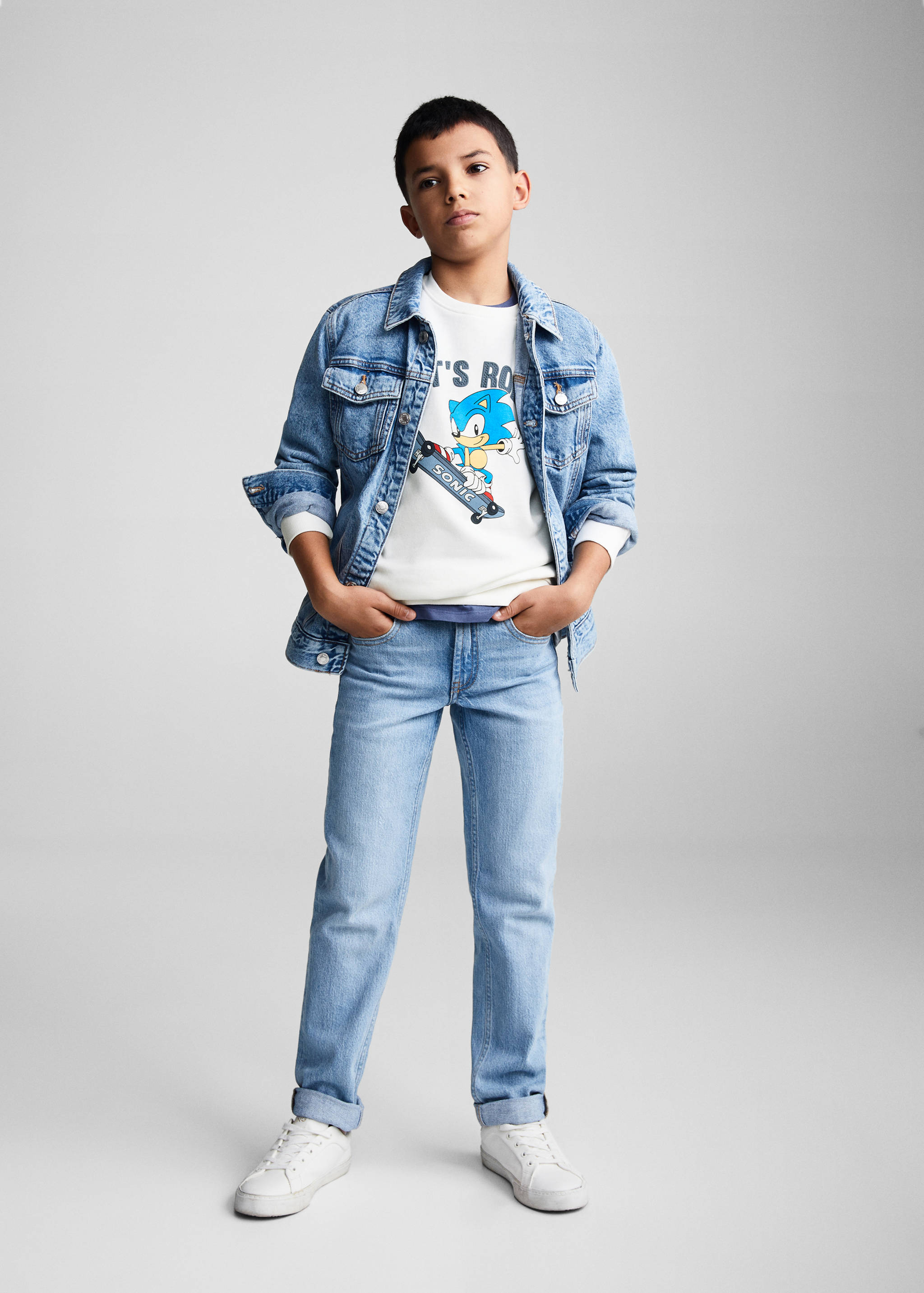 Sudadera Sonic - Plano general