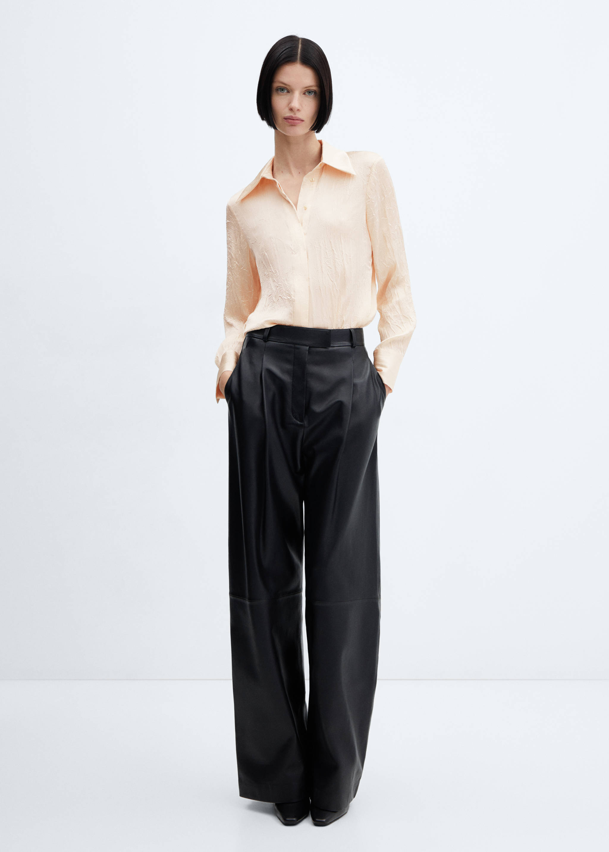 Camisa textura satinada - Plano general