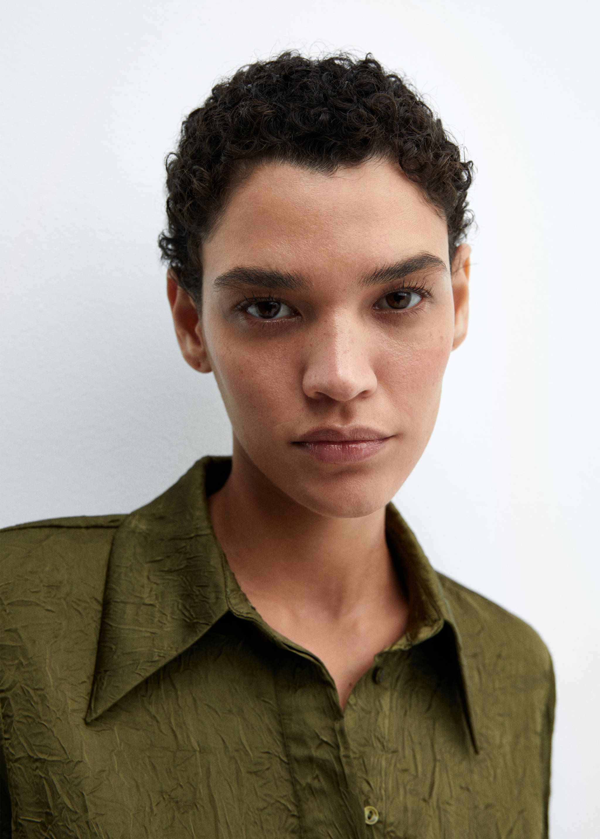 Camisa textura satinada - Detalle del artículo 1