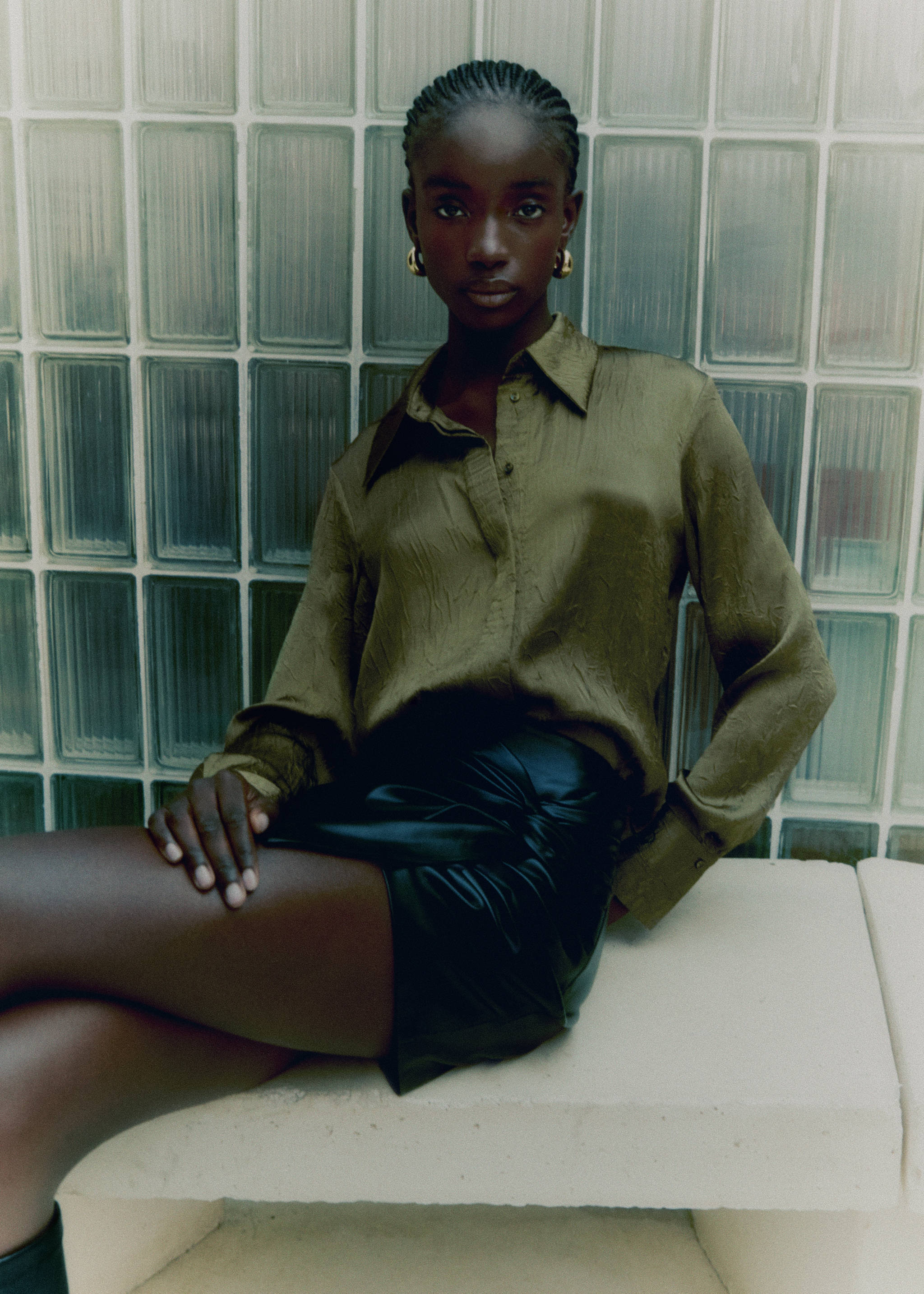 Camisa textura satinada - Detalle del artículo 6