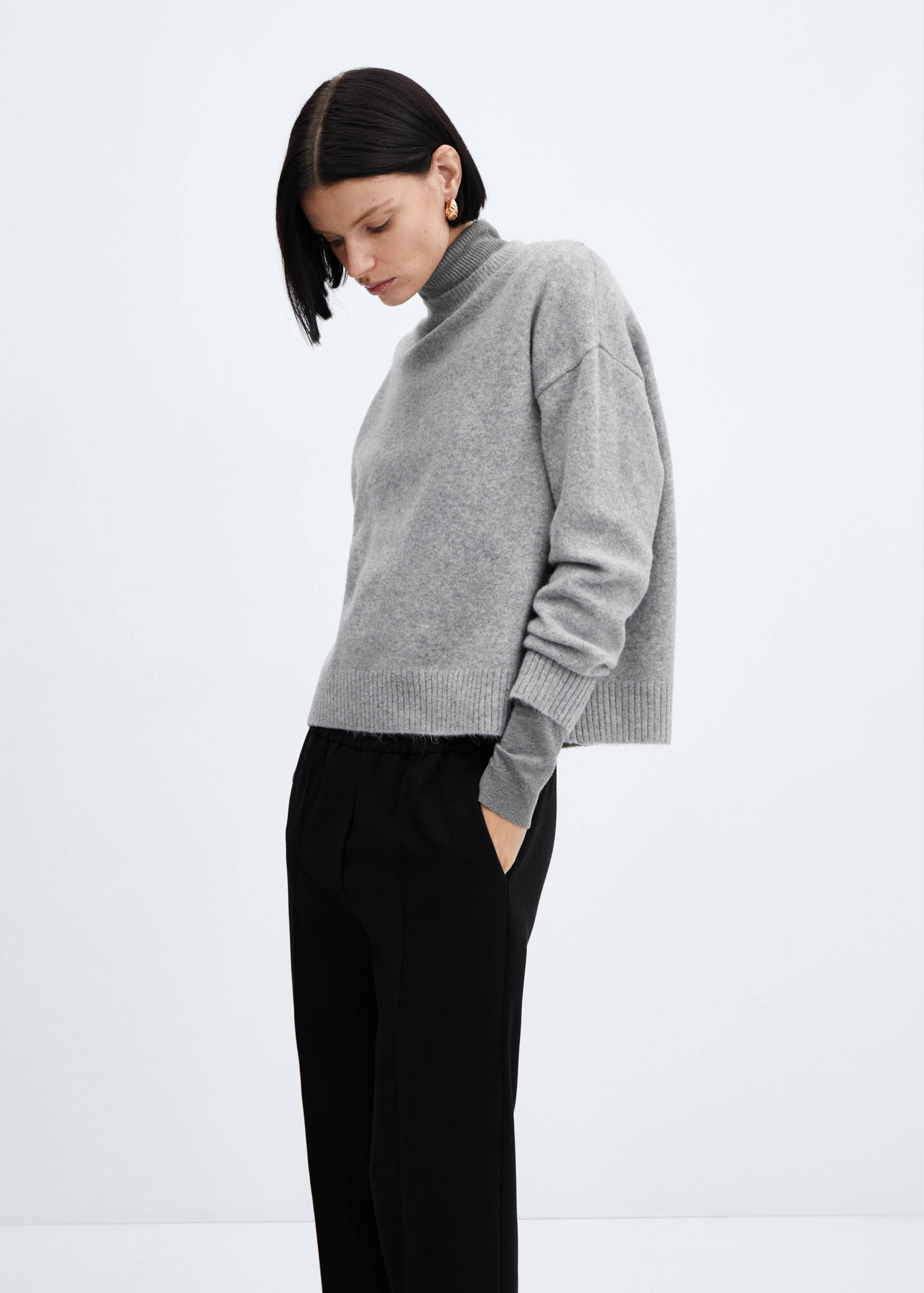 Straight-fit trousers with elastic waist - Details of the article 1