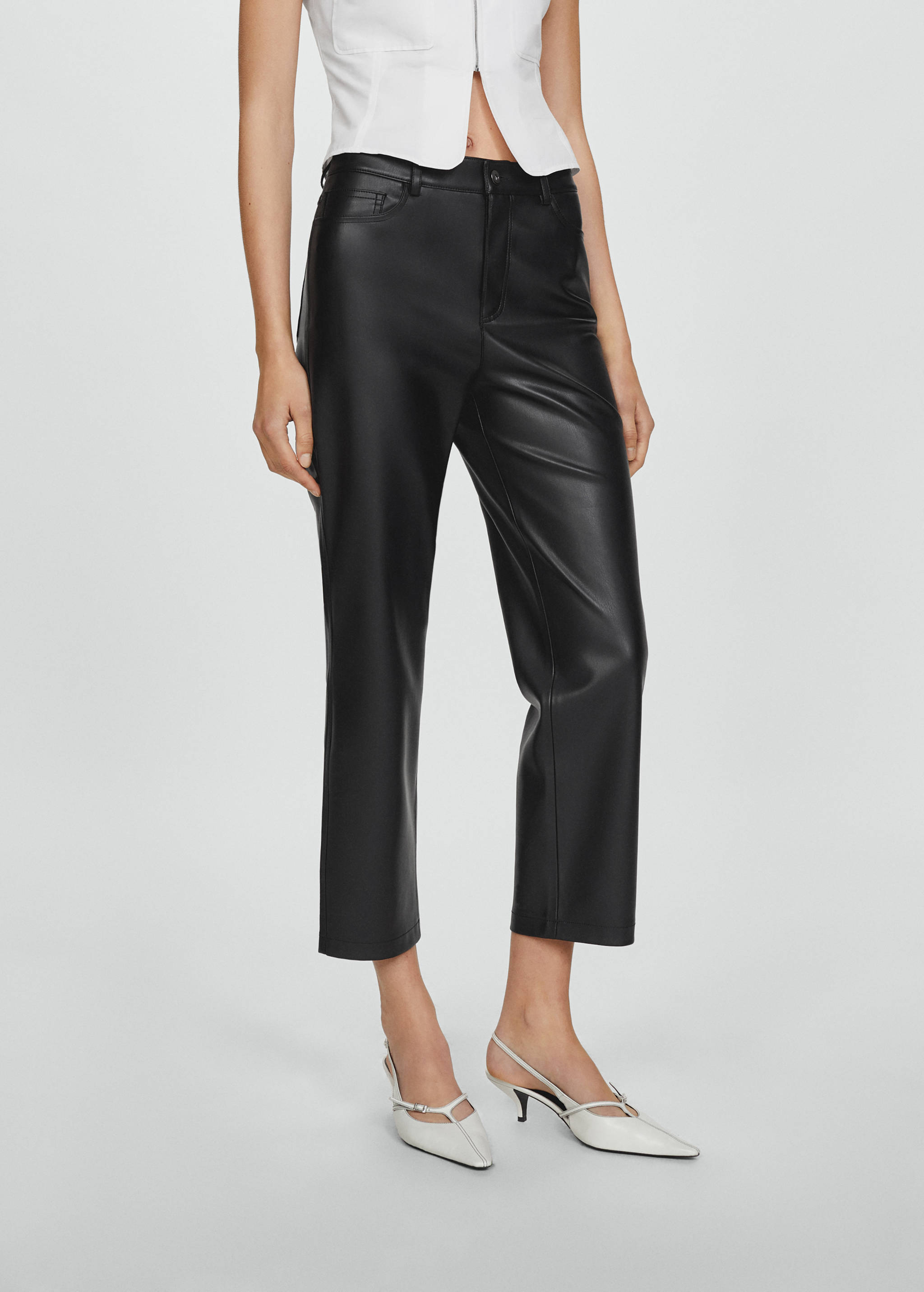 Pantalon droit cuir synthétique - Plan moyen