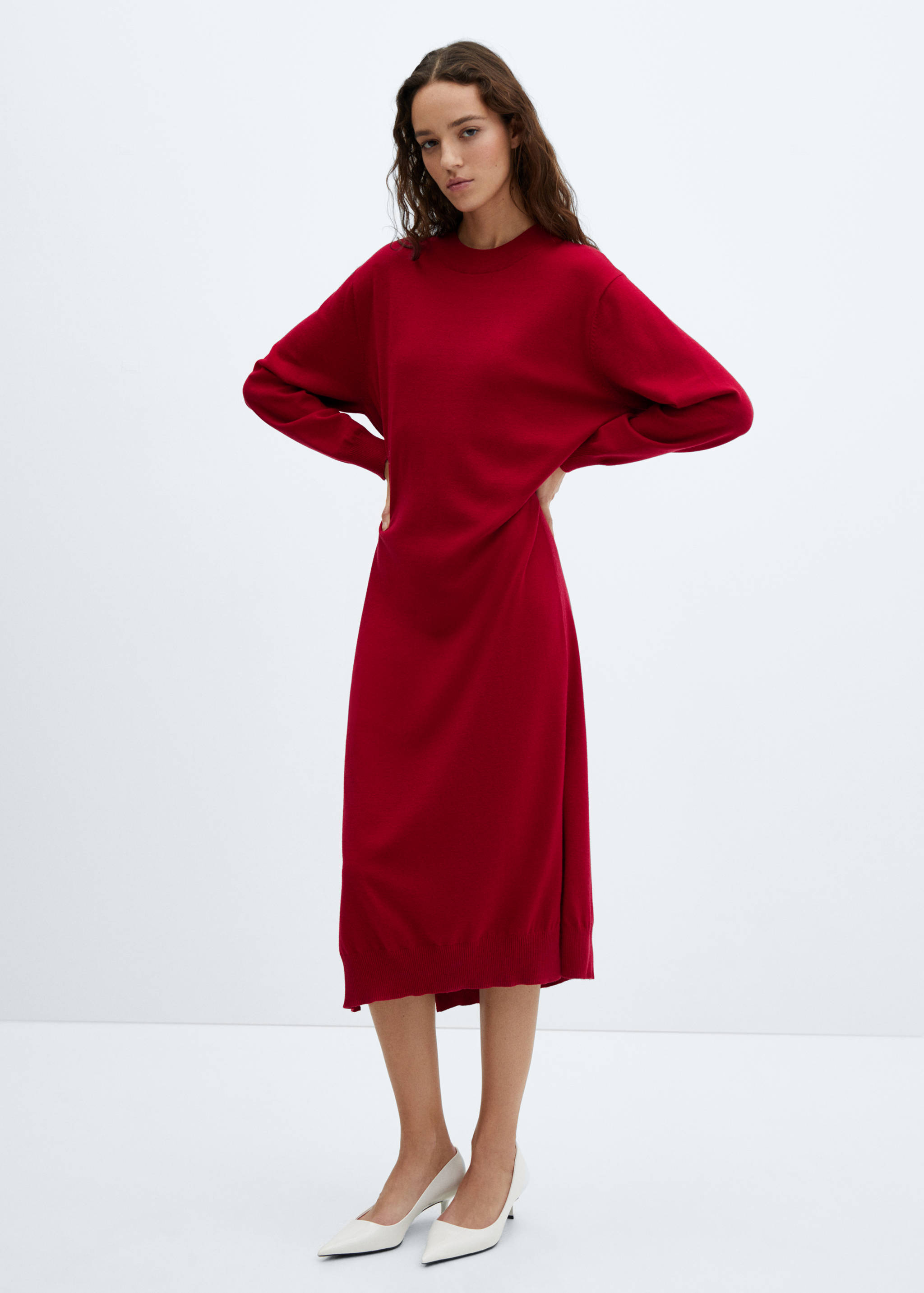 Round-neck knitted dress - General plane