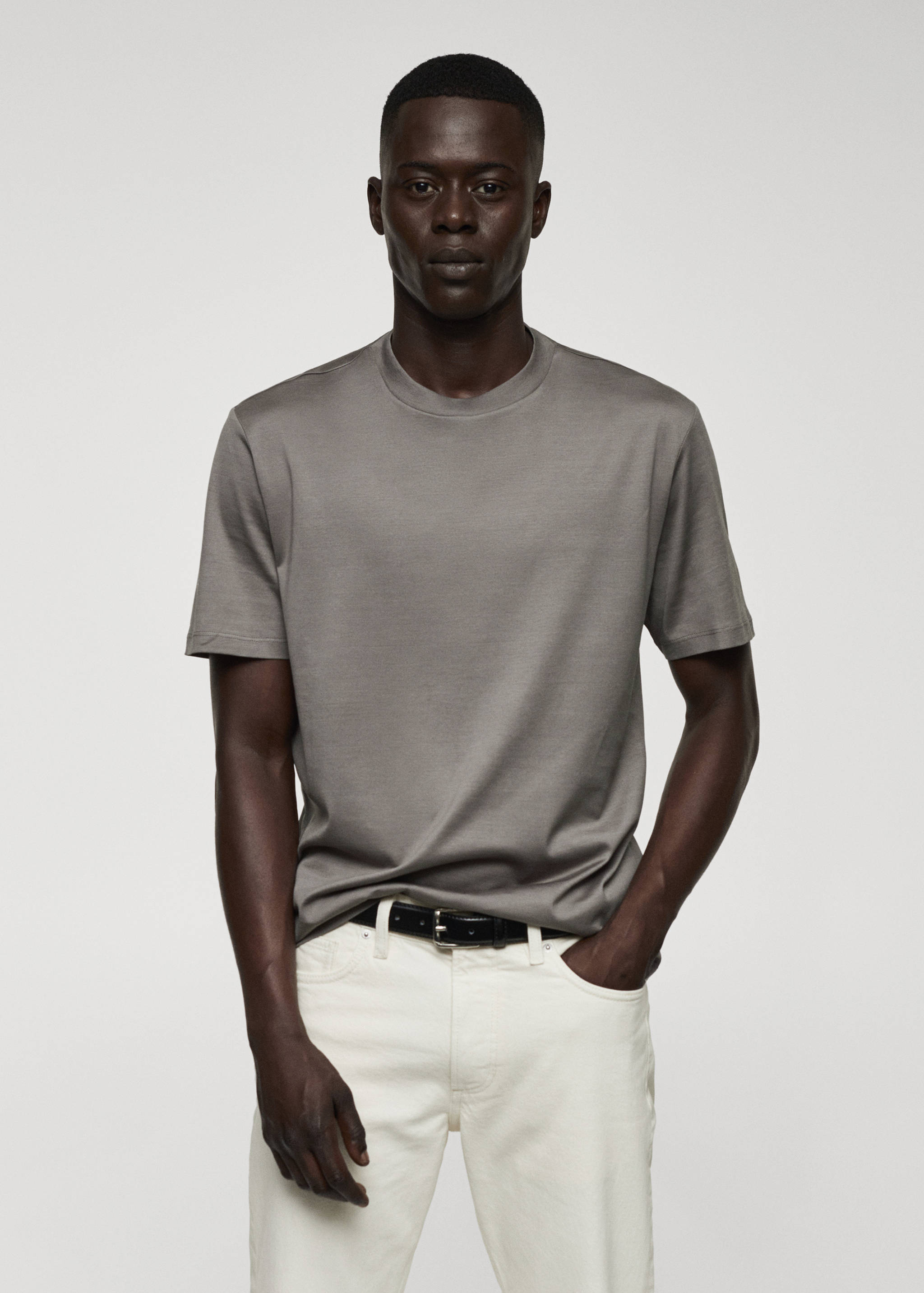 T-shirt slim-fit mercerisé - Plan moyen