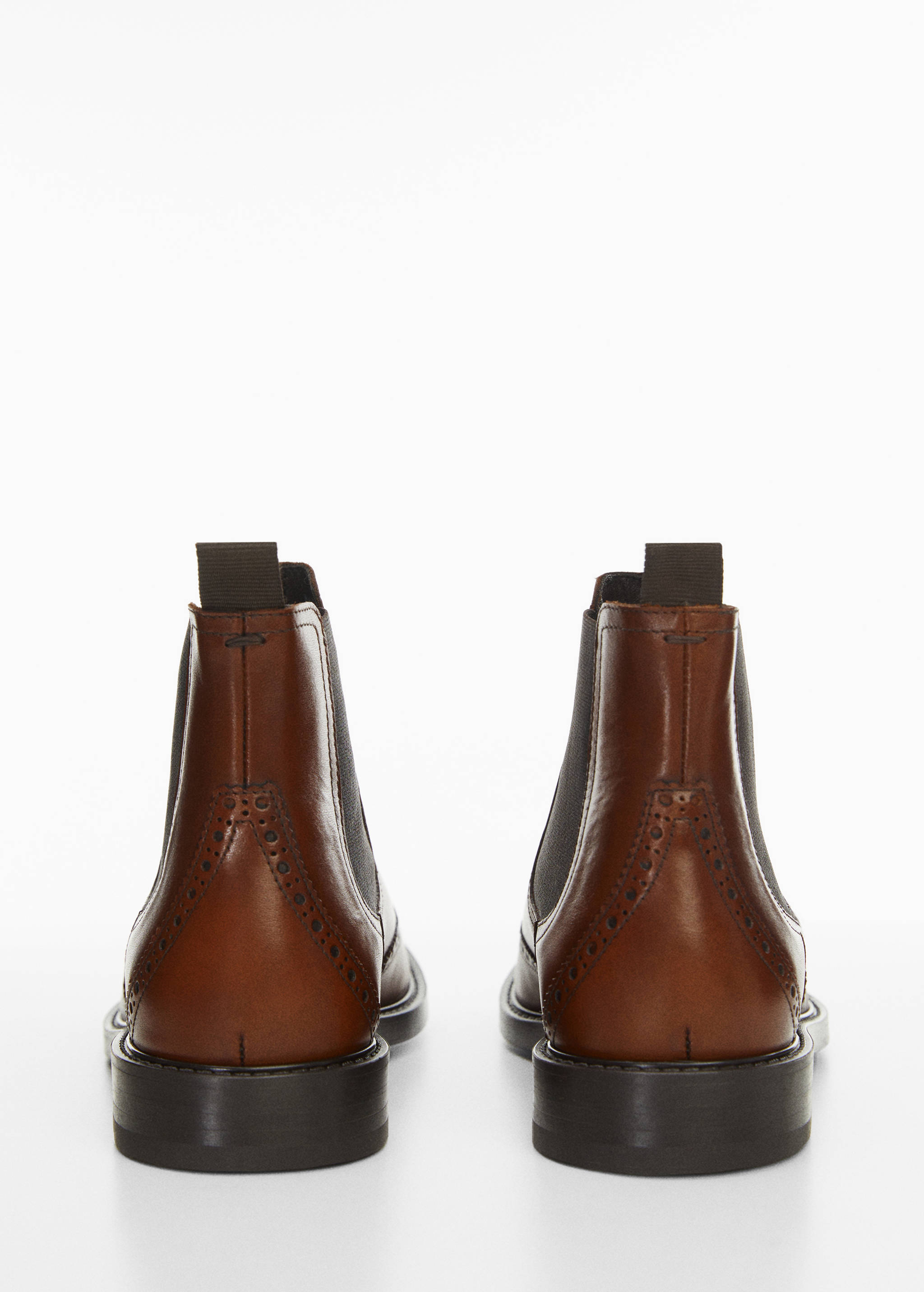 Ботинки челси из кожи с перфорацией - Деталь изделия 1