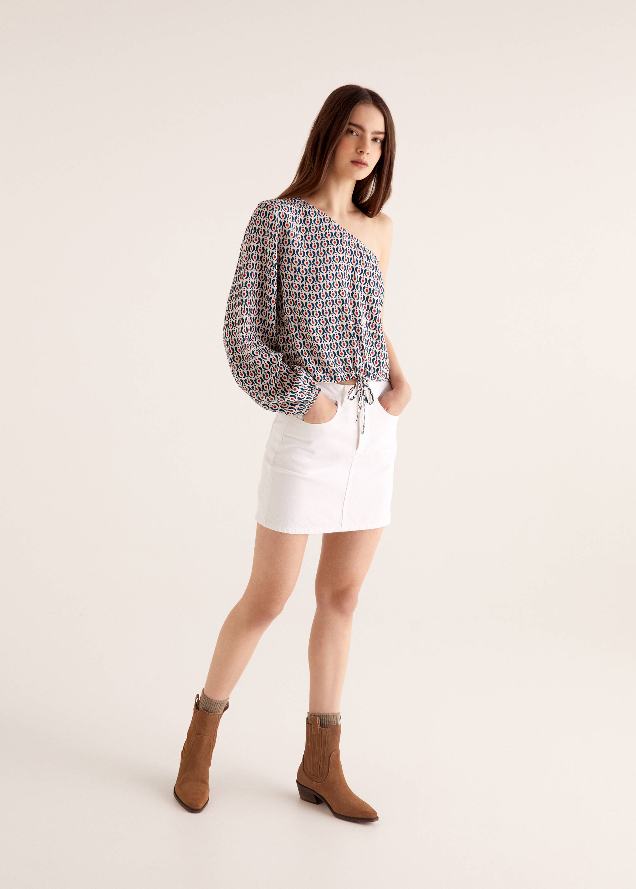 Leather cowboy ankle boots - Details of the article 5