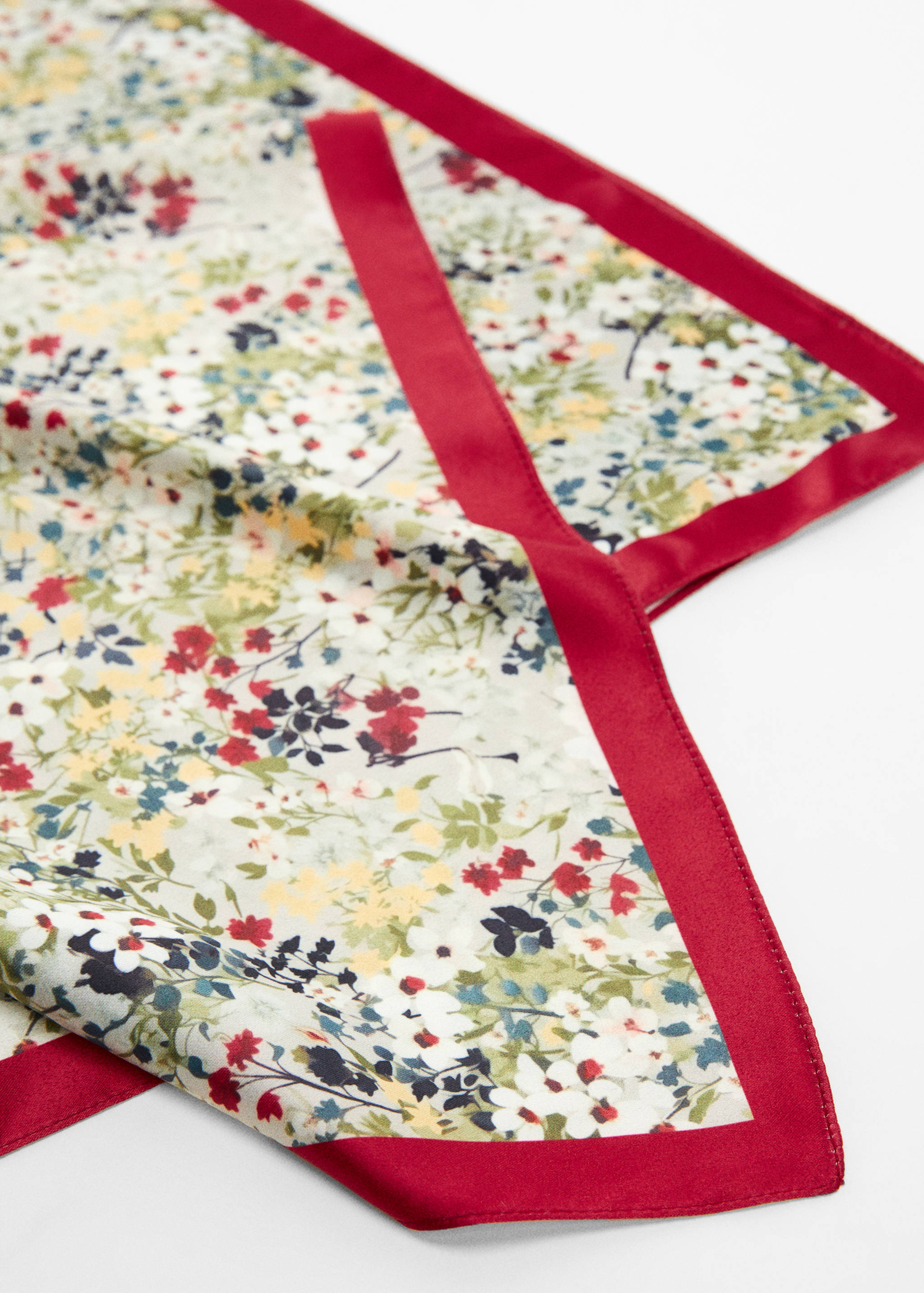 Floral print scarf - Details of the article 1