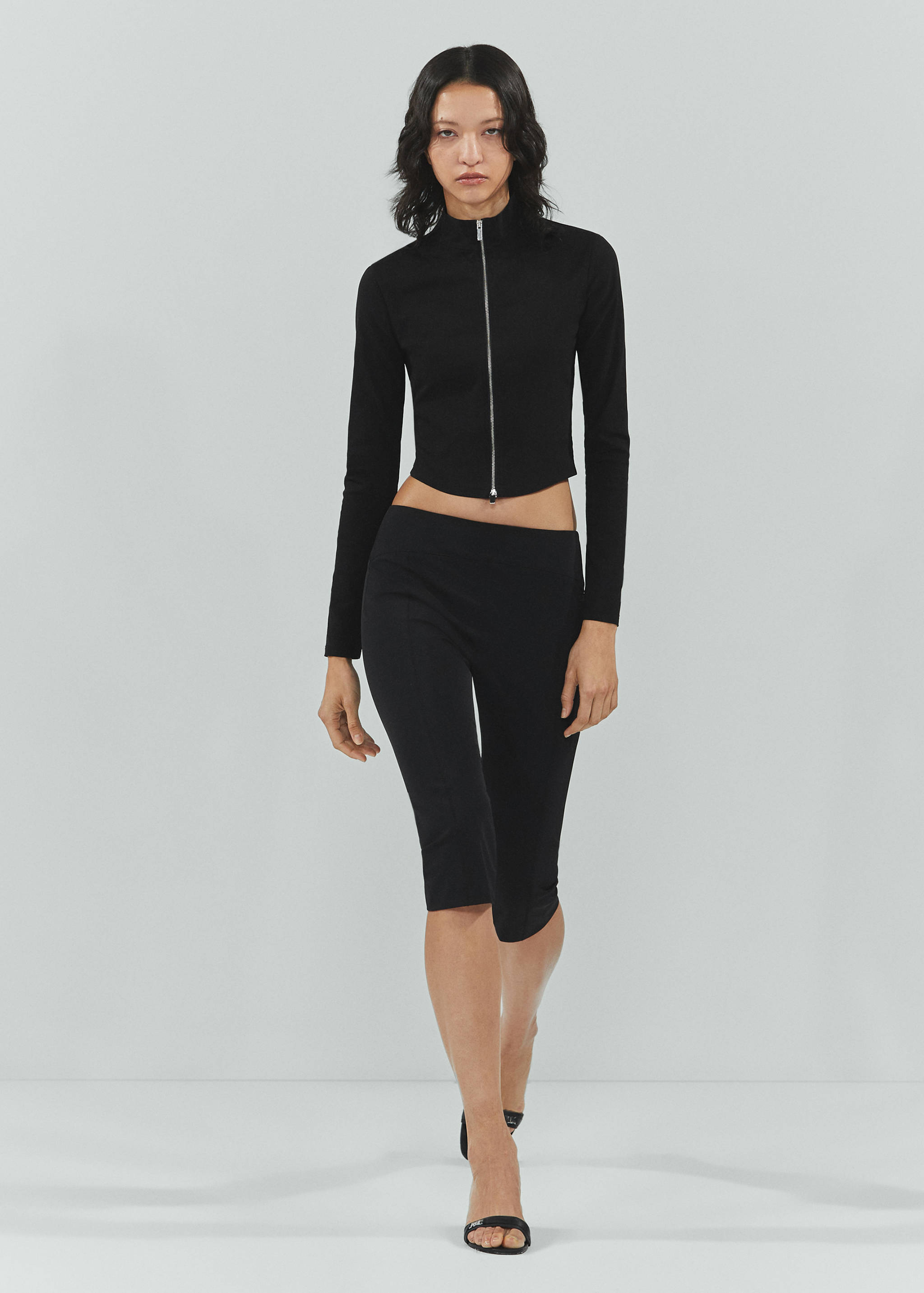 Chaqueta crop cremallera - Plano general