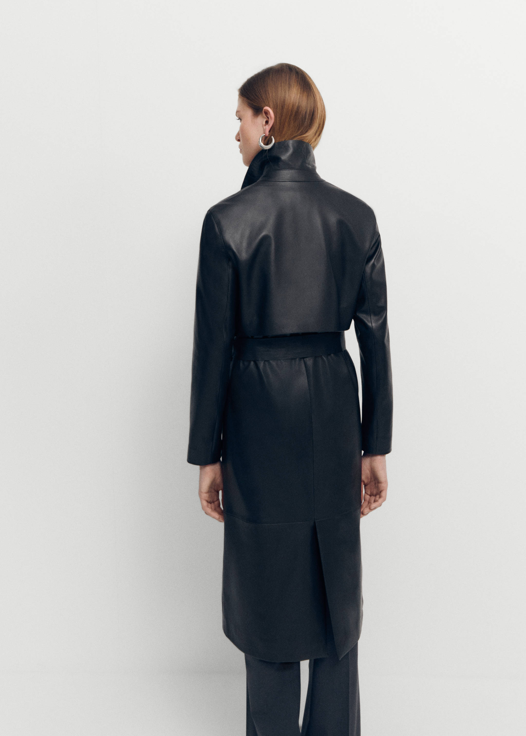 100% leather trench coat - Reverse of the article