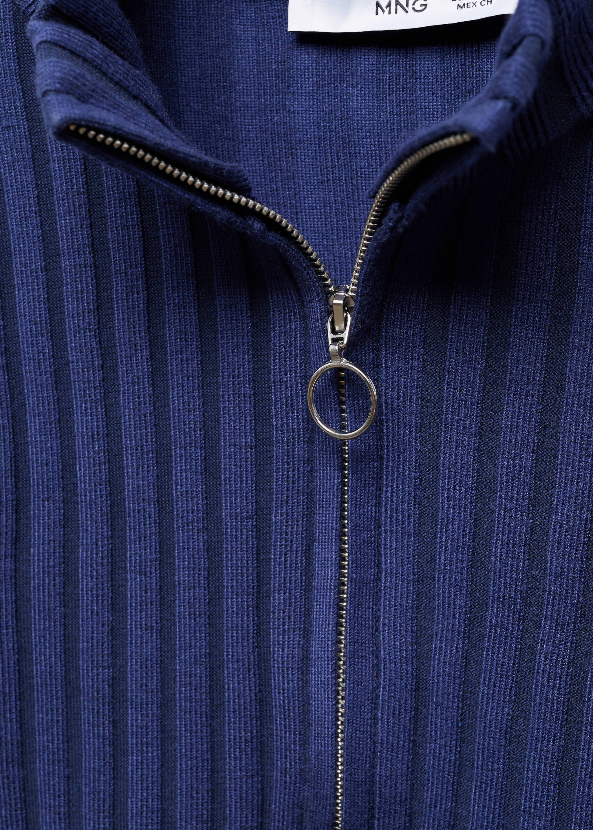 Zipper crop cardigan - Details of the article 8