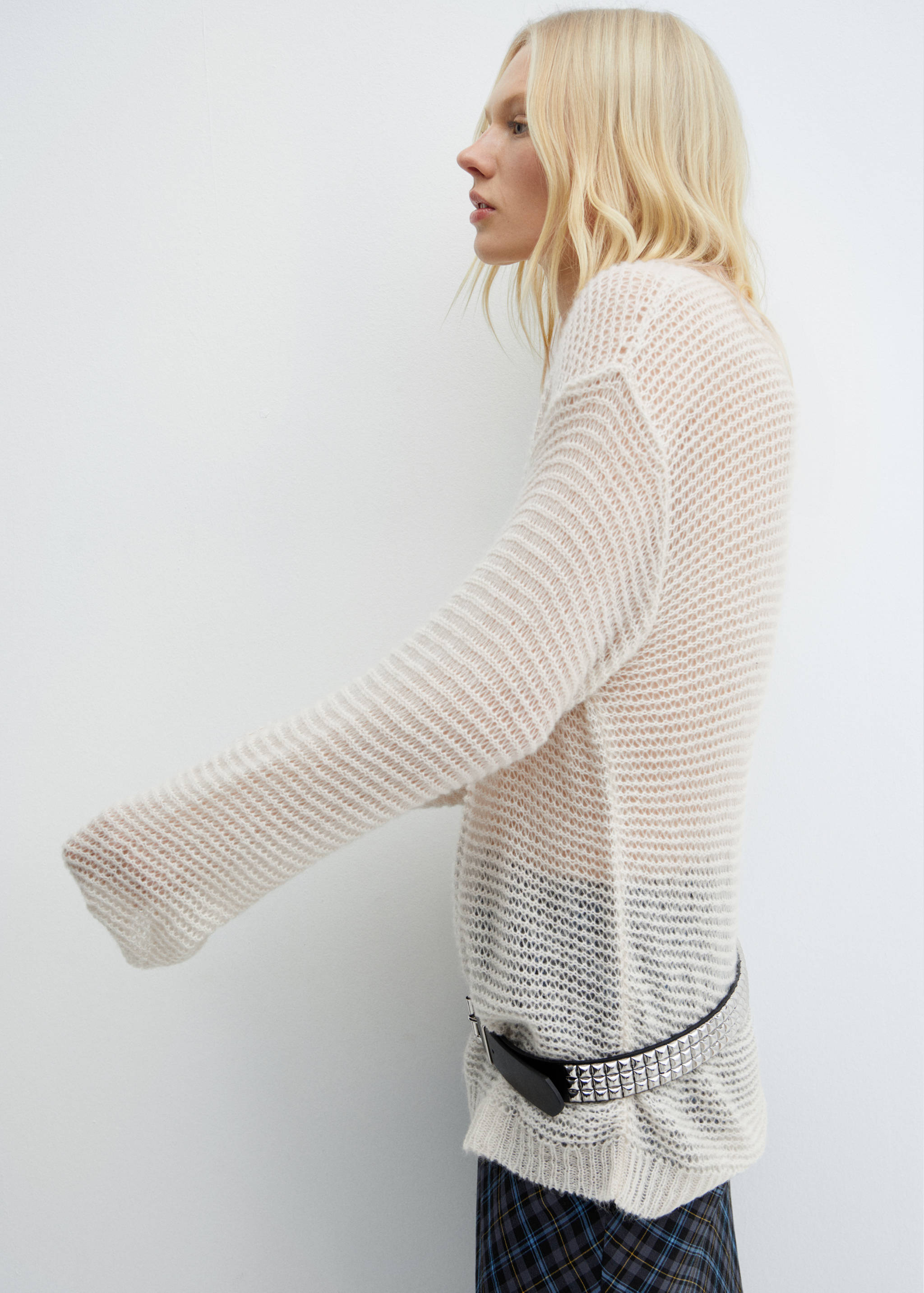Oversized Oversized sweater with lace design - Details of the article 2