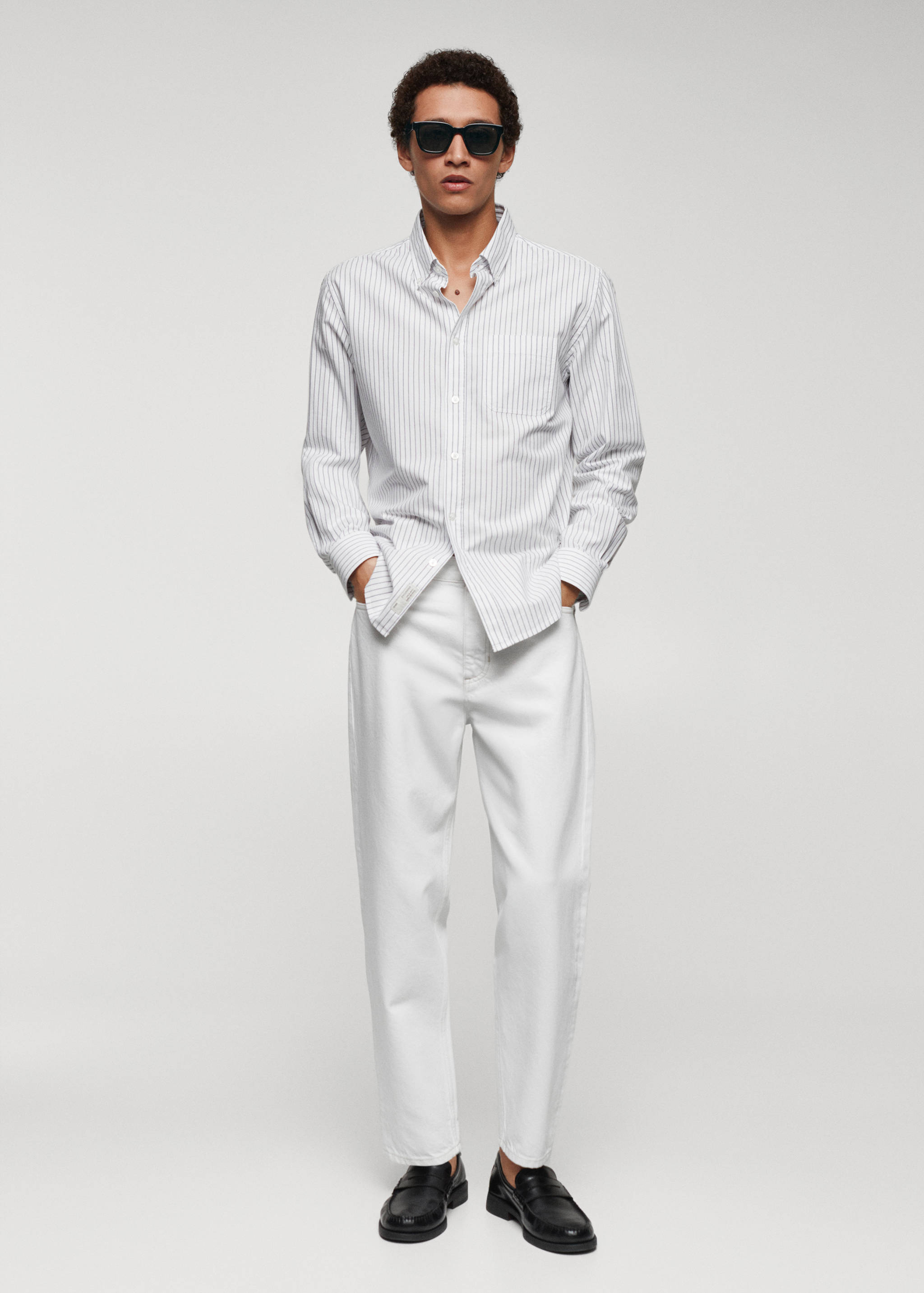 Tapered-fit jeans - General plane