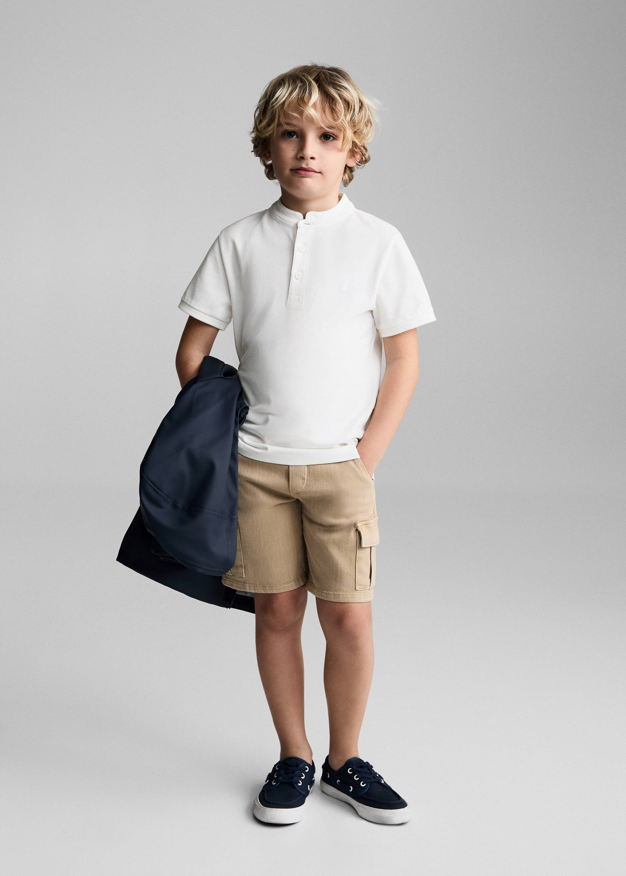 Polo de algodão com gola de mandarim - Plano geral