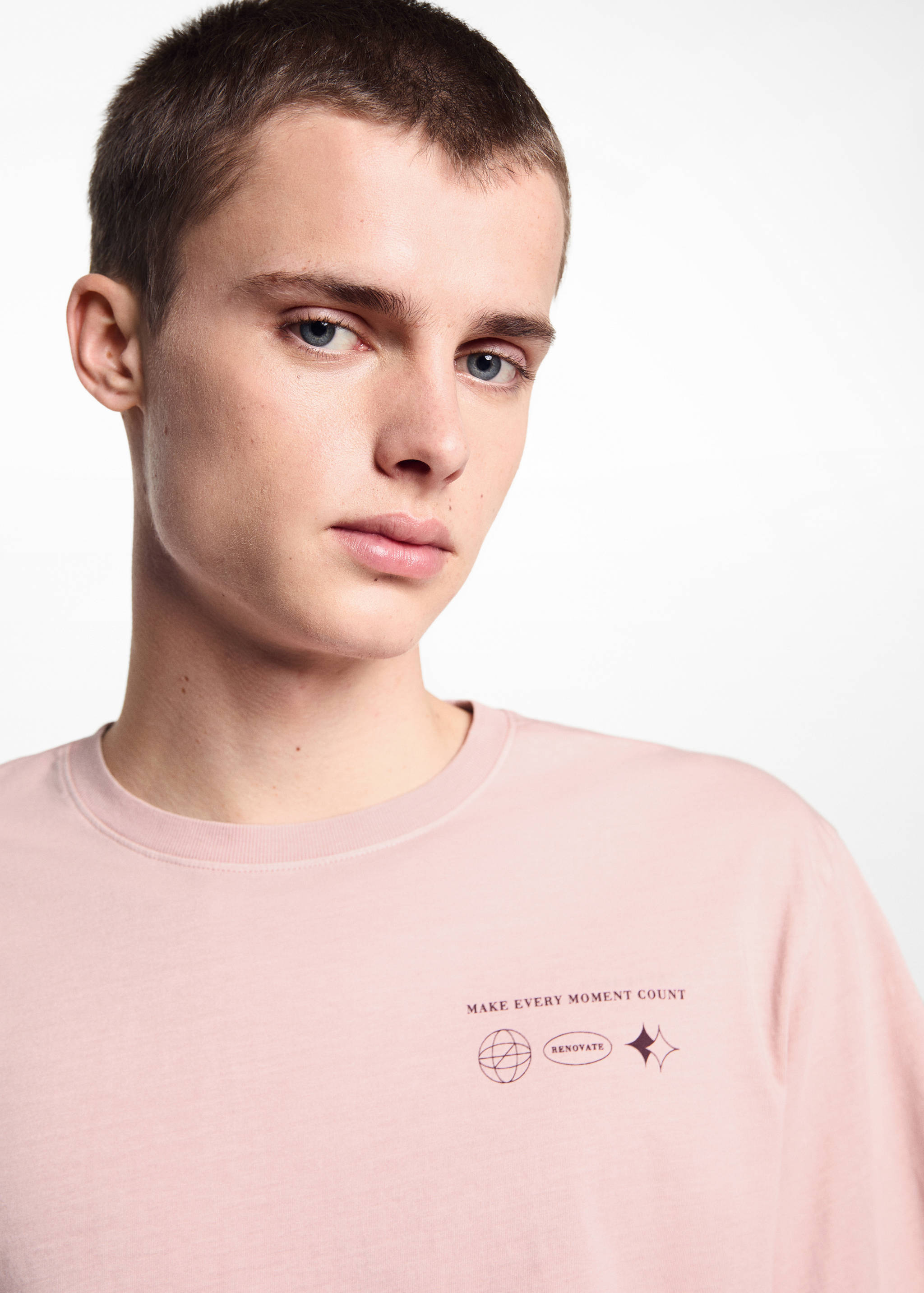 Short-sleeved printed t-shirt - Details of the article 1