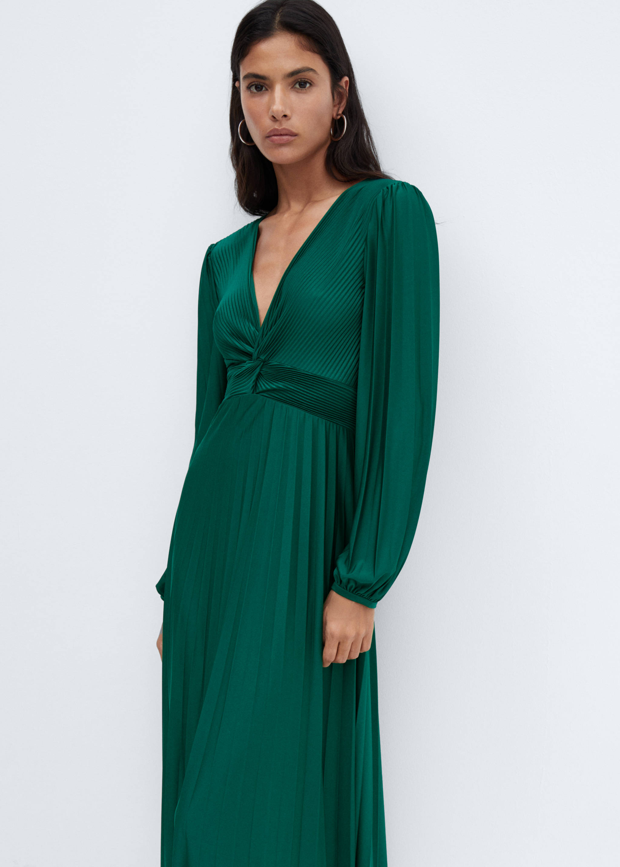 V-neck pleated dress - Medium plane