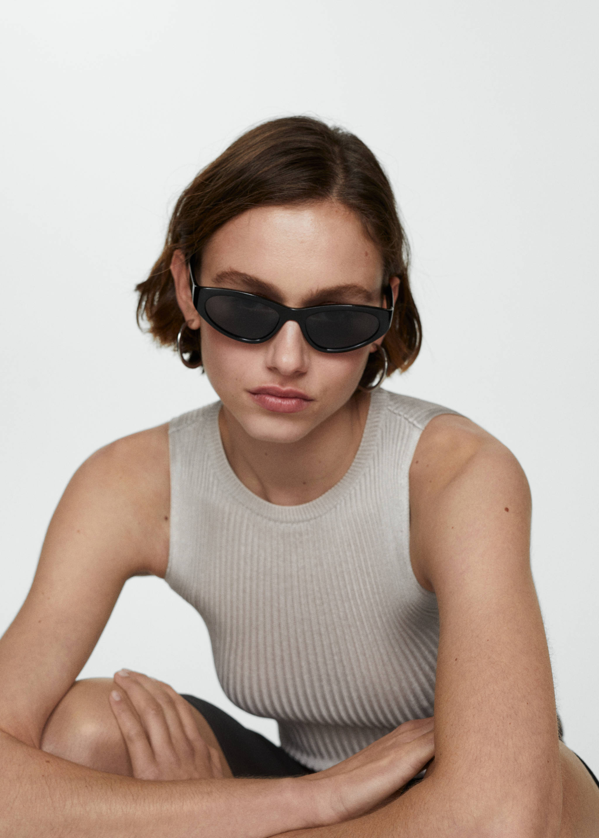 Knitted top with metallic thread - Details of the article 6