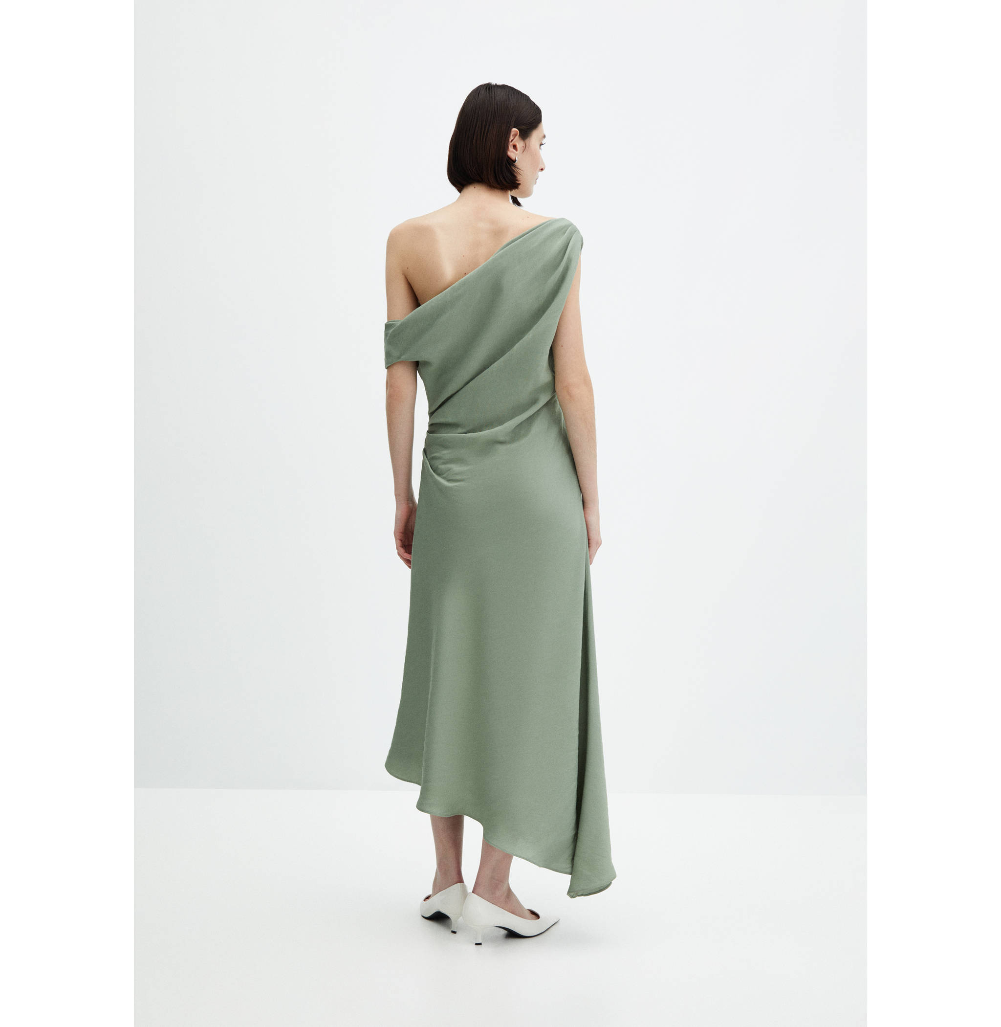 Asymmetrical pleated dress - Reverse of the article