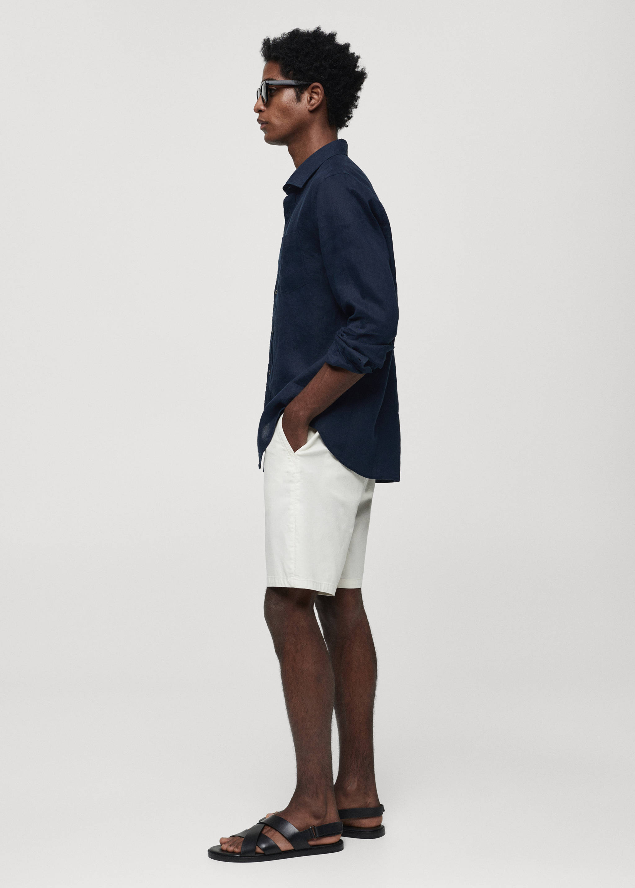 Camisa classic fit de 100% linho - Pormenor do artigo 2