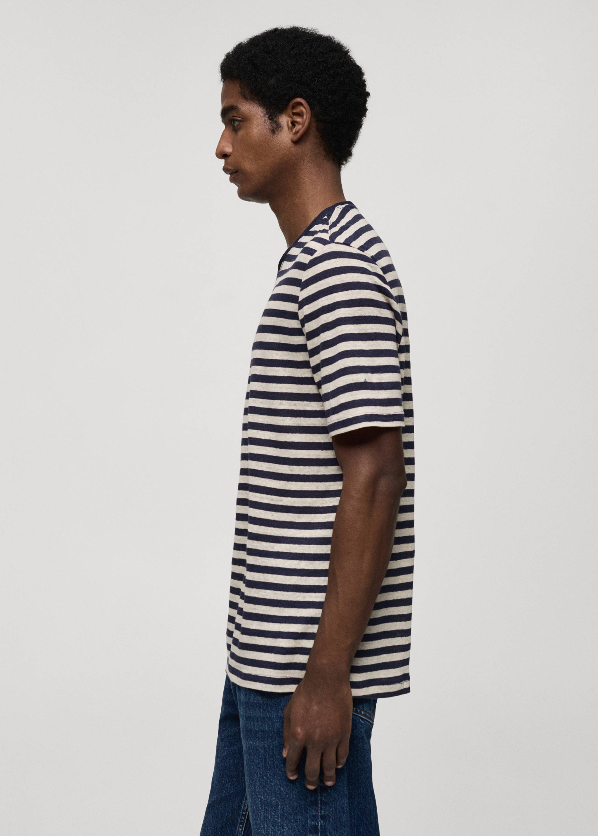 T-shirt de 100% linho às riscas - Pormenor do artigo 2