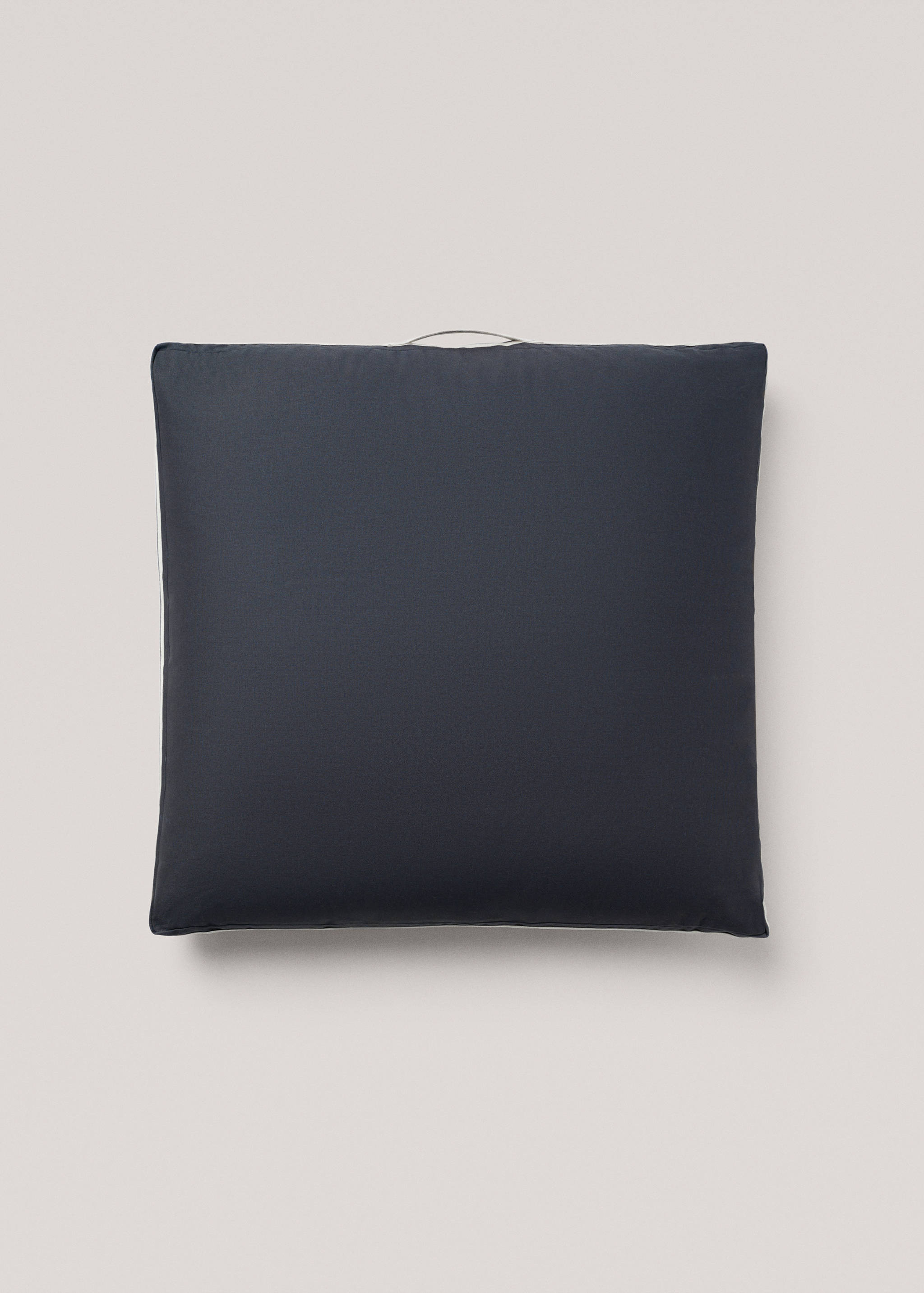 Padded pouffe 70x70cm - Article without model