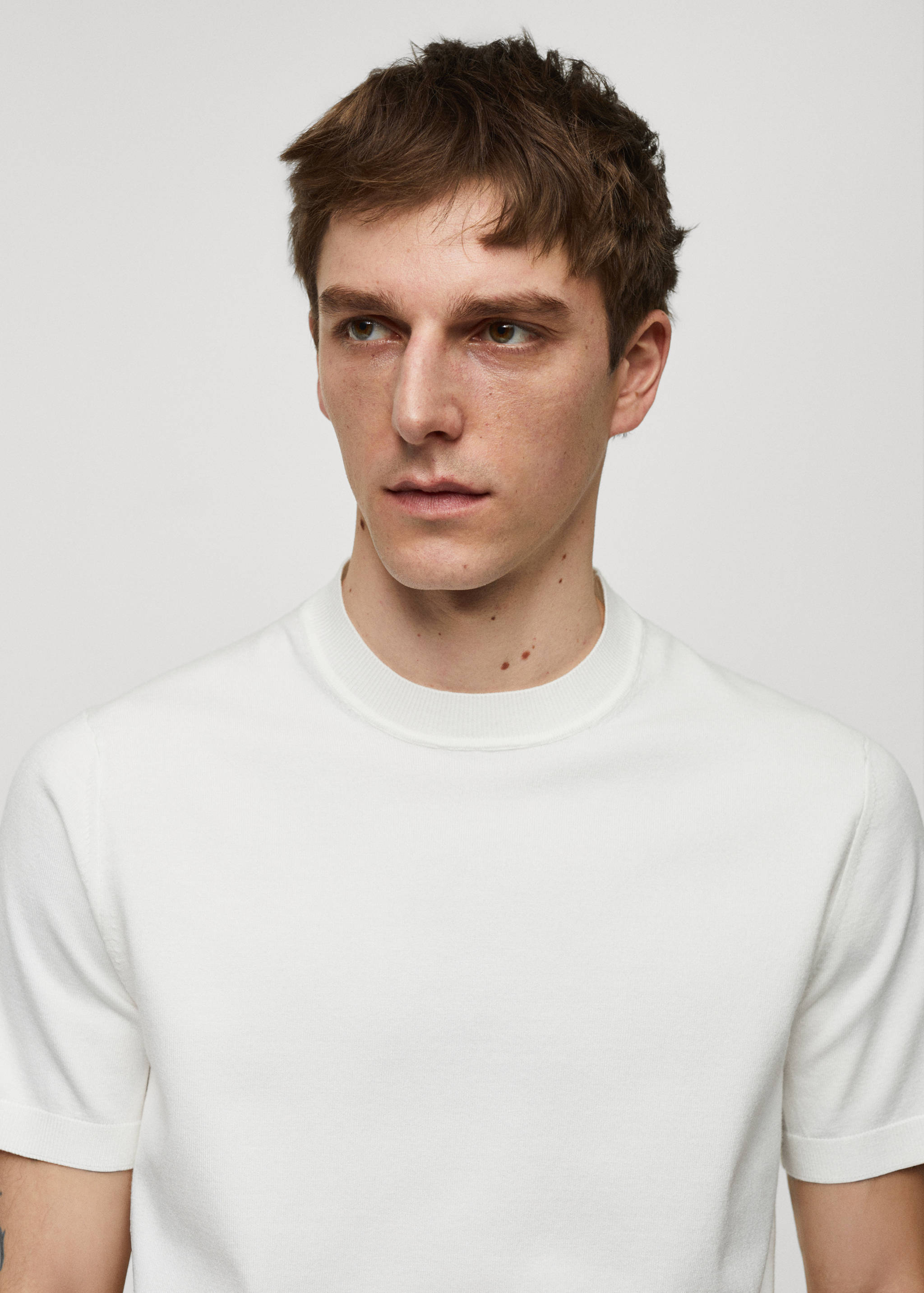 Футболка из тонкого трикотажа - Деталь изделия 1